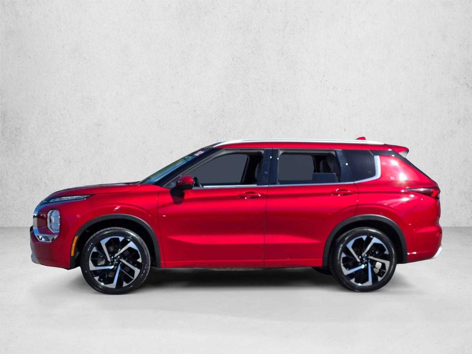 Thumbnail: 2022 Mitsubishi Outlander - 2