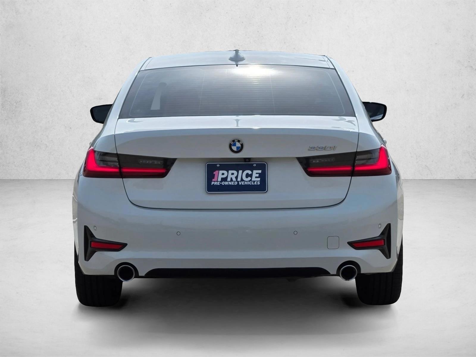 2022 BMW 3 Series 330i - Photo 6