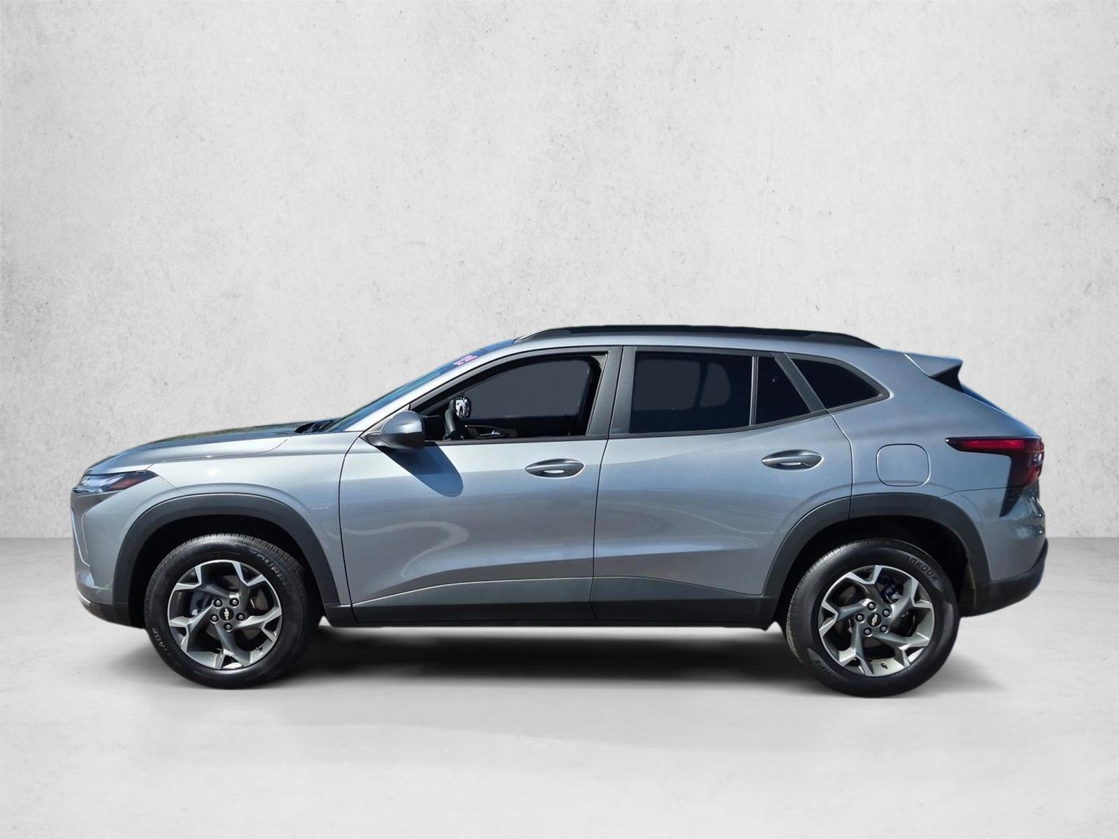 2025 Chevrolet Trax LT - Photo 9
