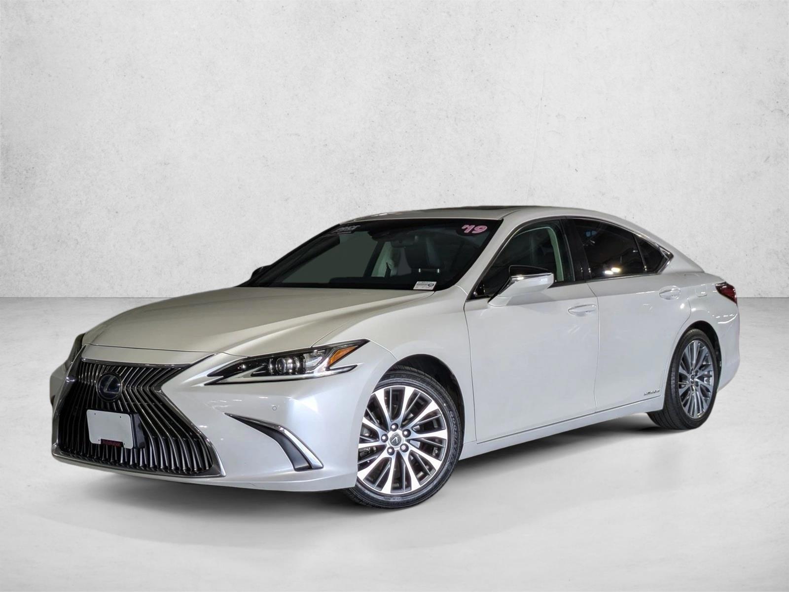 2019 Lexus ES Hybrid
