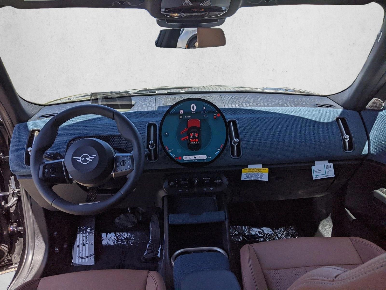 Thumbnail: 2027 MINI Cooper Countryman - 3