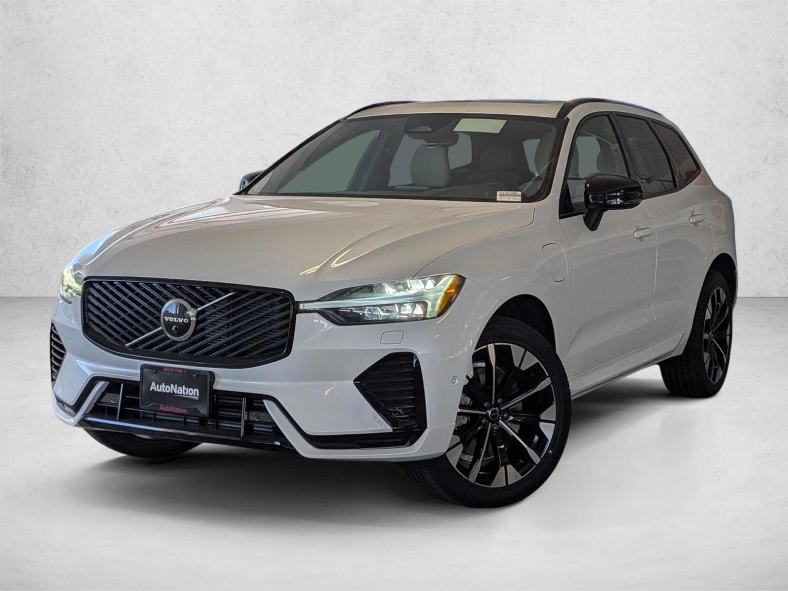 Thumbnail: 2026 Volvo XC60 - 1