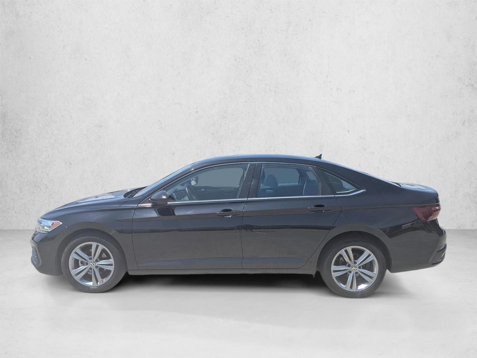 Thumbnail: 2024 Volkswagen Jetta - 2