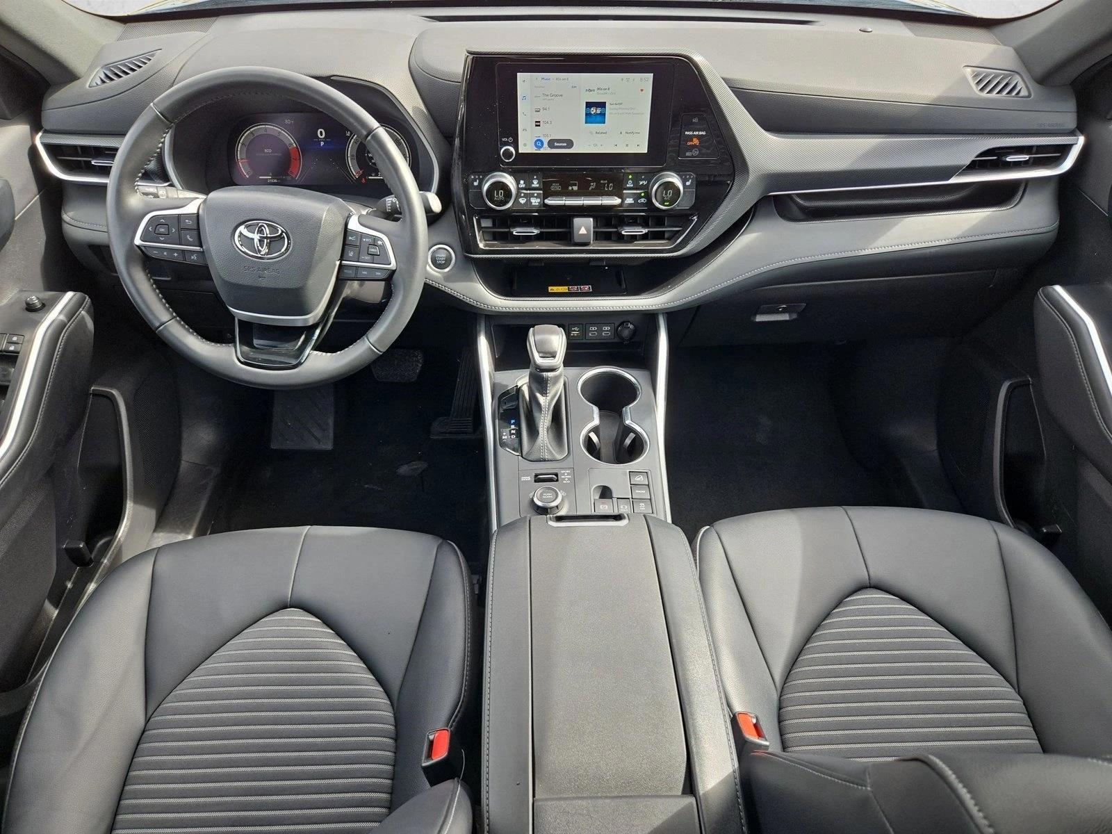 Thumbnail: 2025 Toyota Highlander - 3
