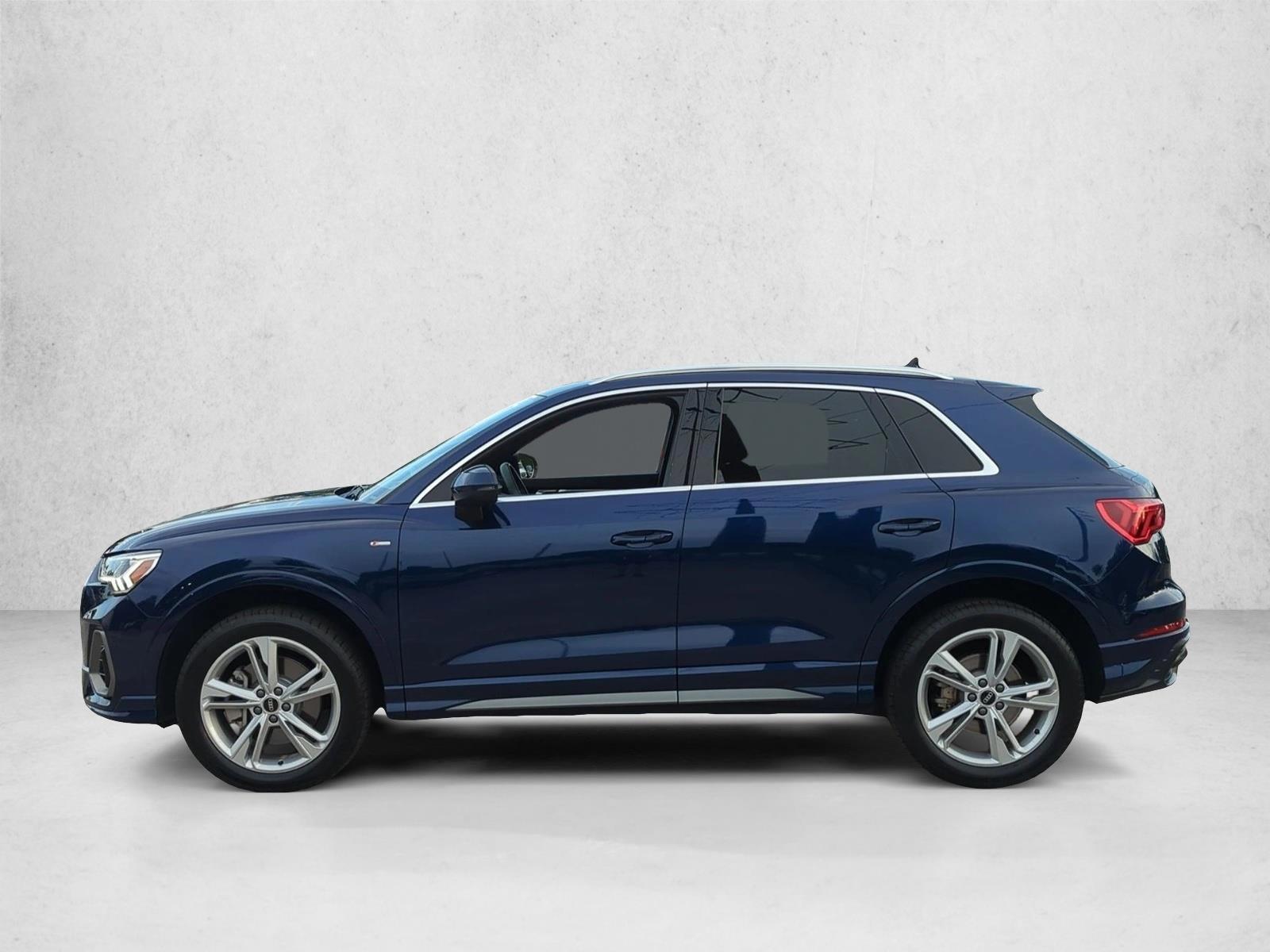 Thumbnail: 2022 Audi Q3 - 2