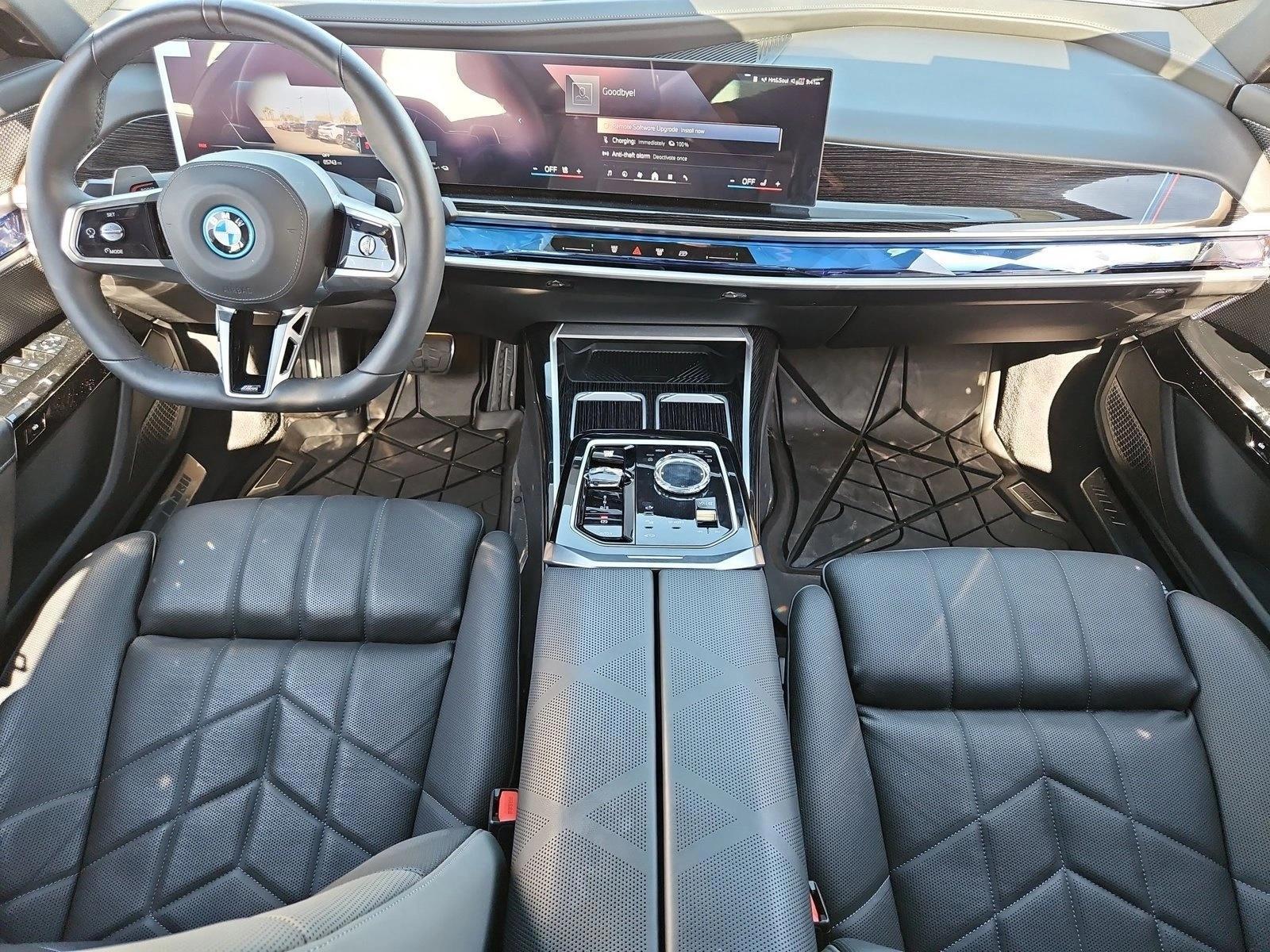 Thumbnail: 2026 BMW 7 Series - 4