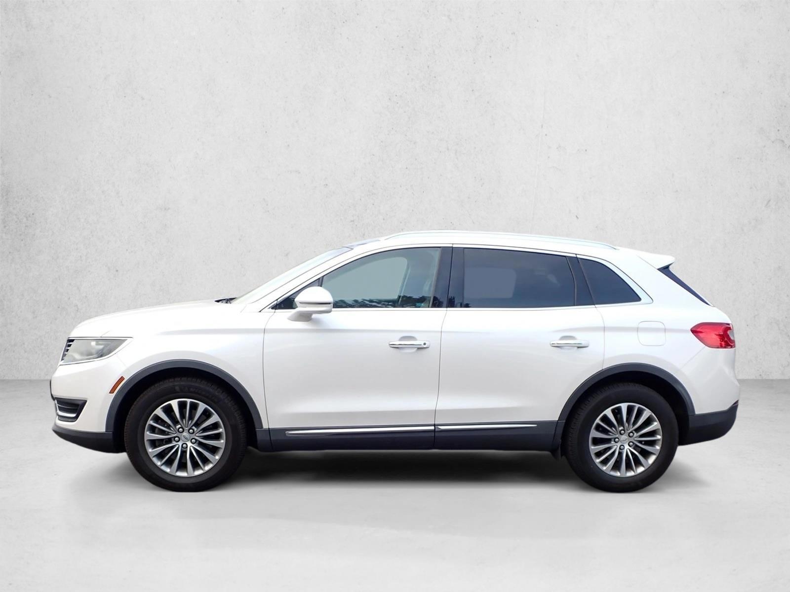 Thumbnail: 2017 Lincoln MKX - 2