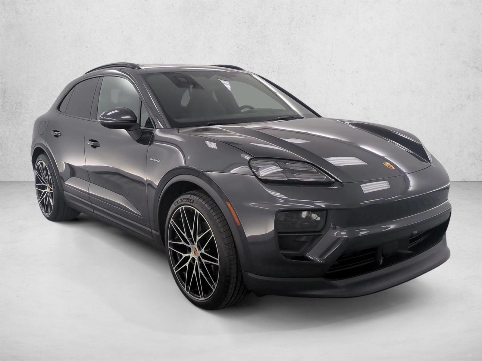 2026 Porsche Macan Base - Photo 8