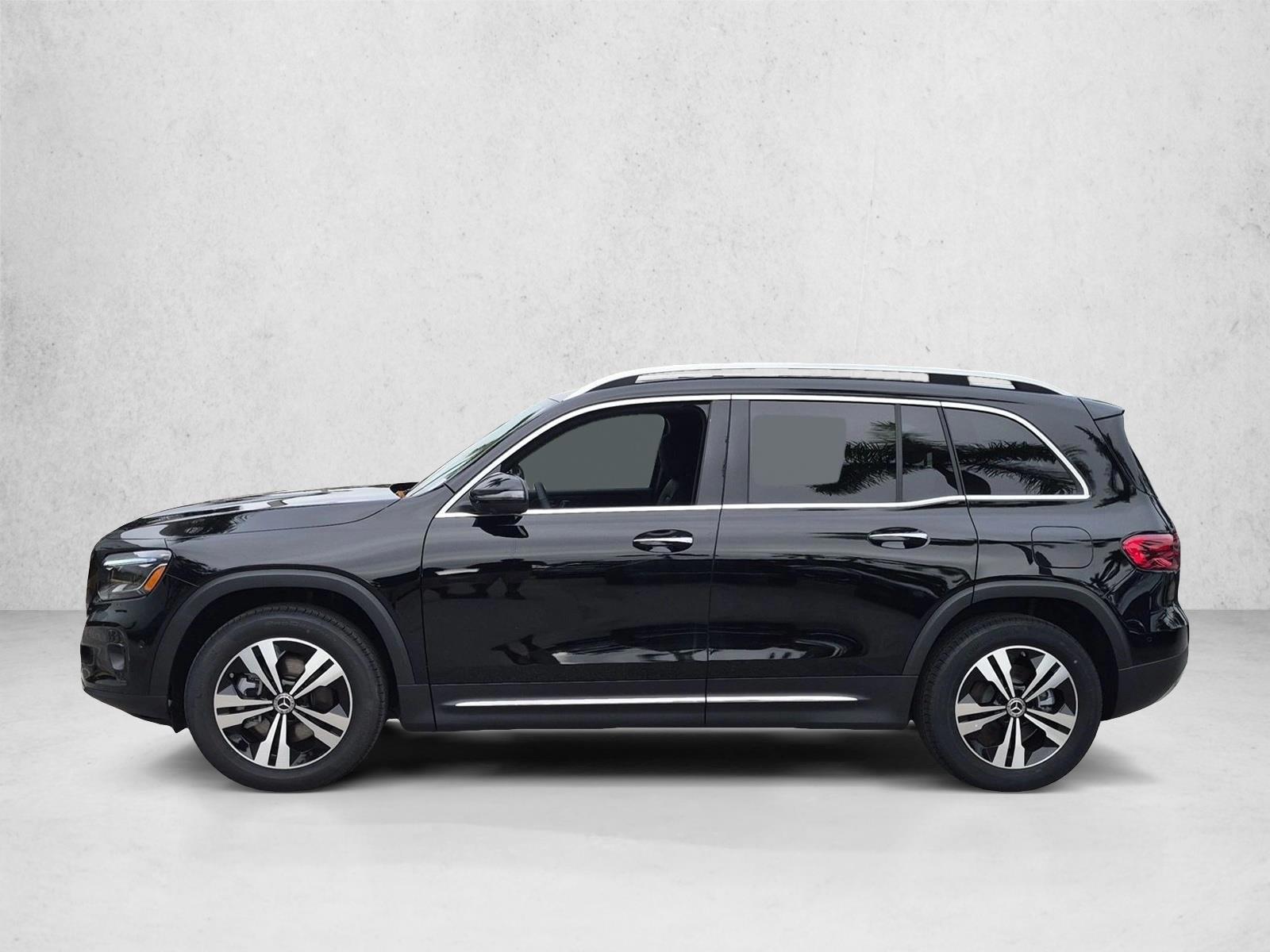 Thumbnail: 2026 Mercedes-Benz GLB - 2