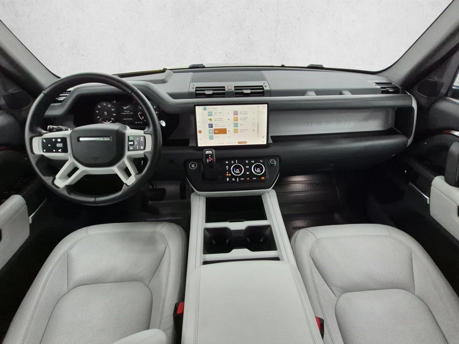 Thumbnail: 2025 Land Rover Defender - 4