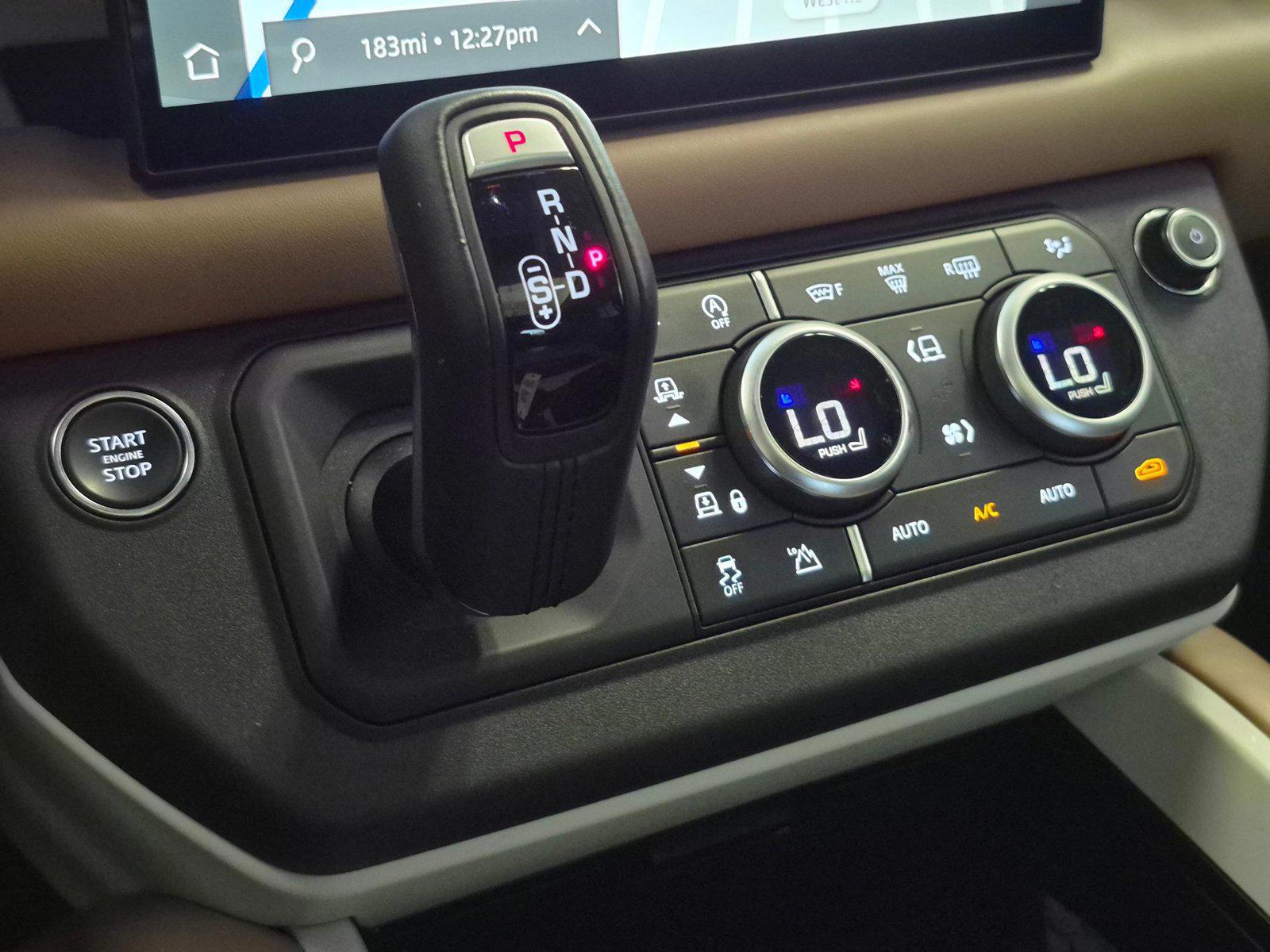 2025 Land Rover Defender S - Photo 9
