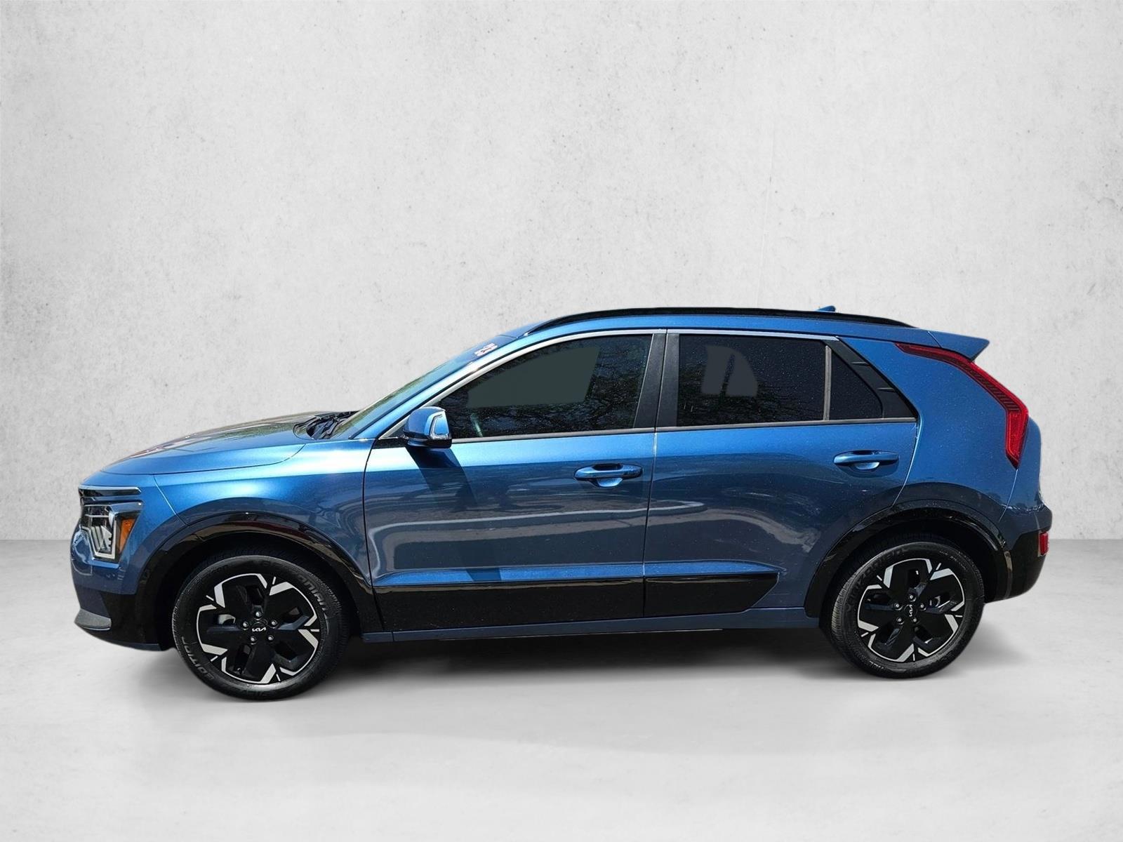 Thumbnail: 2023 Kia Niro - 2