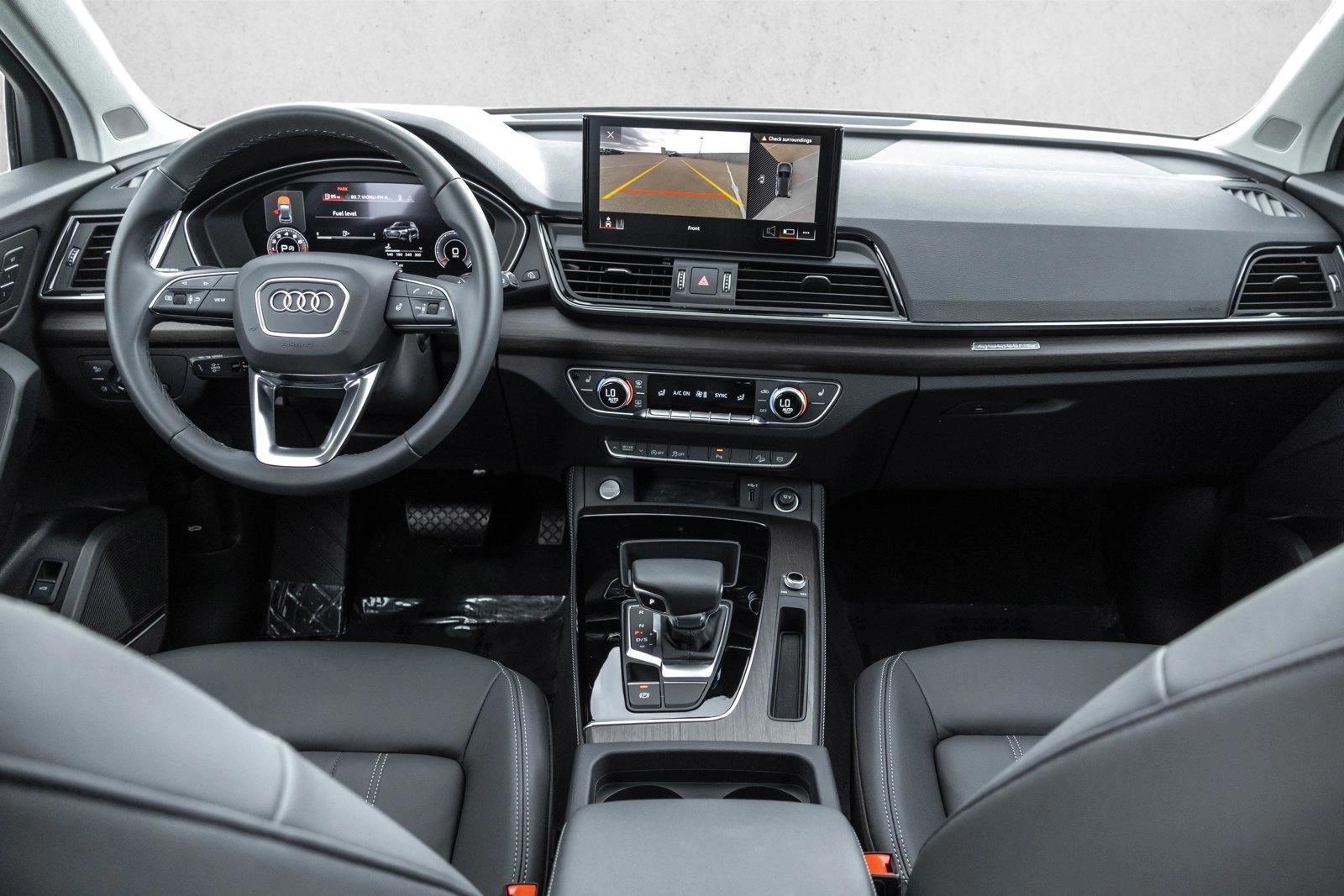 Thumbnail: 2023 Audi Q5 - 4