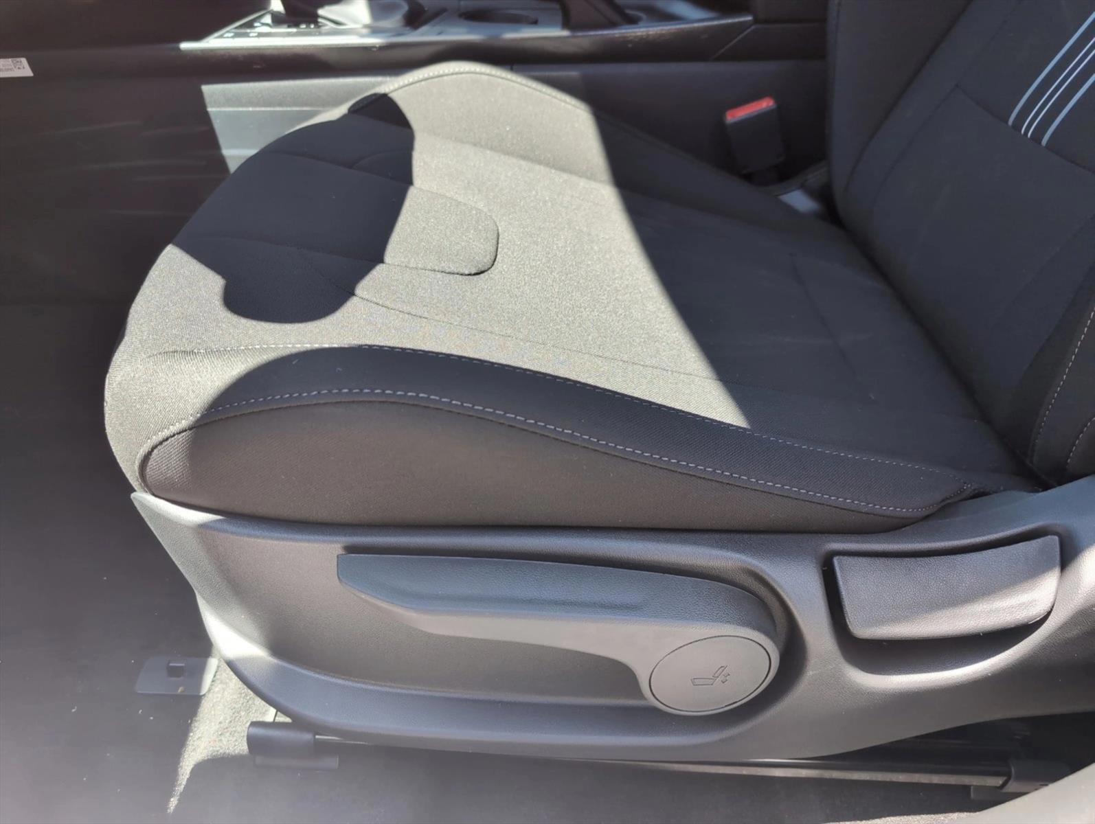 Thumbnail: 2026 Hyundai Elantra - 4