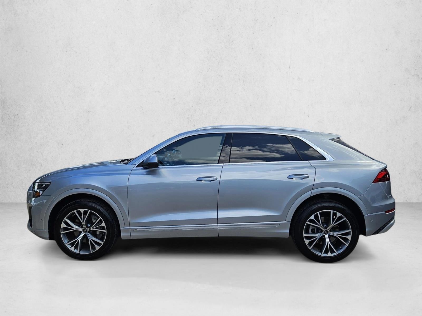 Thumbnail: 2025 Audi Q8 - 2