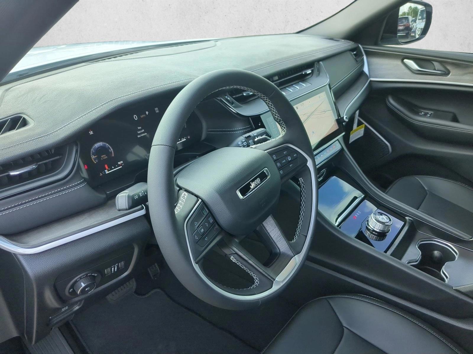Thumbnail: 2026 Jeep Grand Cherokee L - 3