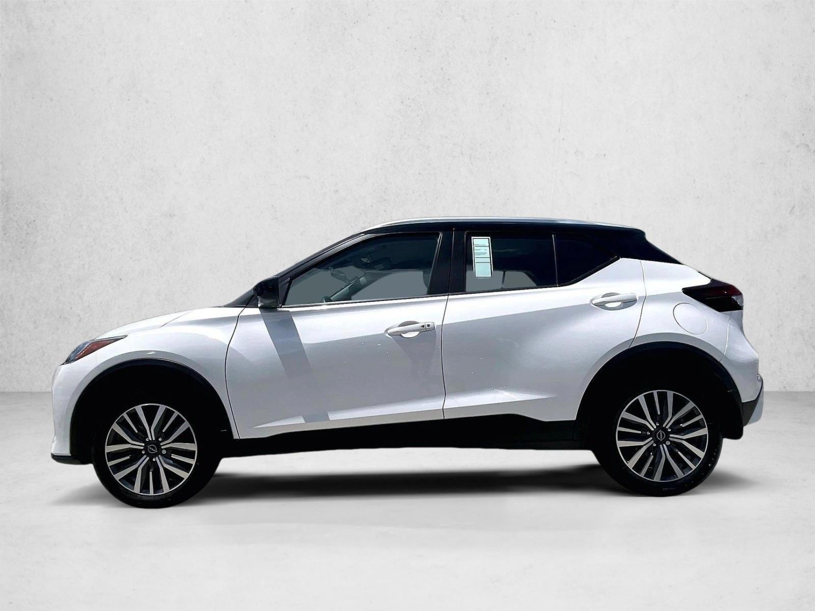 Thumbnail: 2023 Nissan Kicks - 2