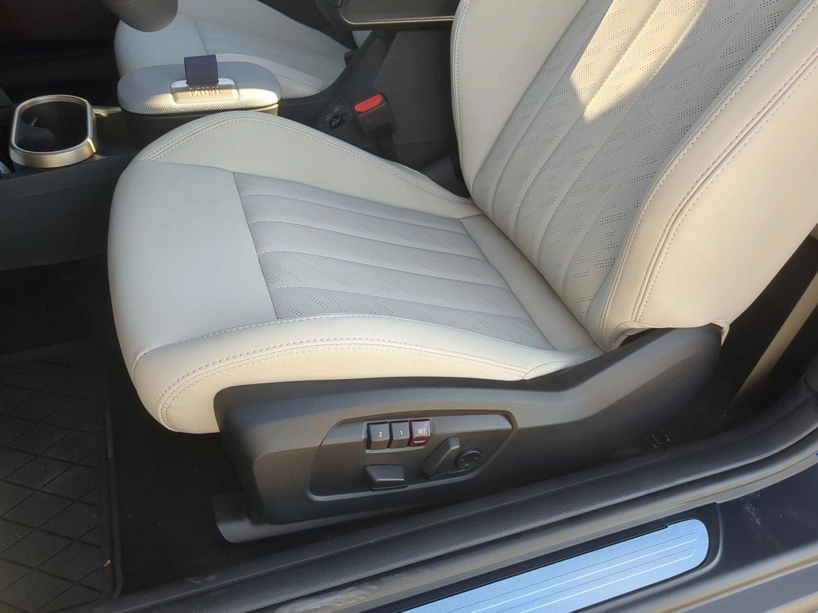 Thumbnail: 2027 MINI Cooper Hardtop - 3