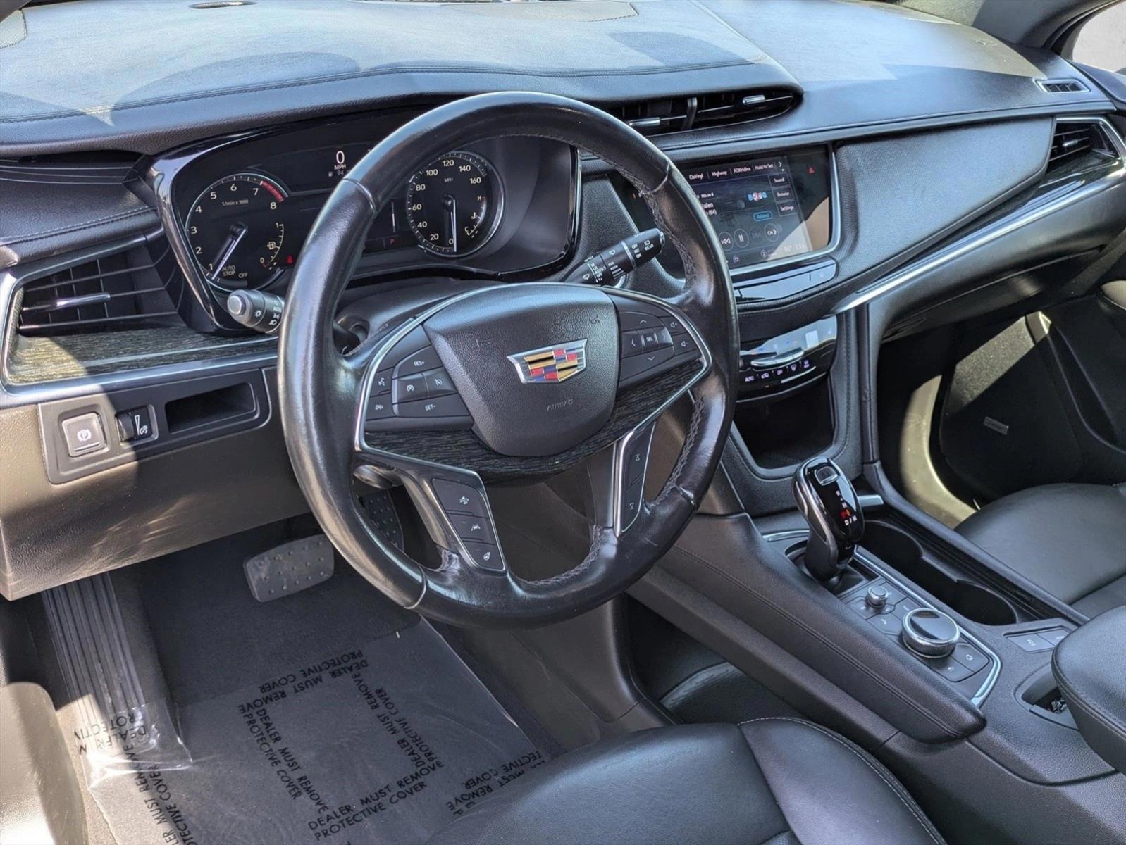 Thumbnail: 2022 Cadillac XT5 - 3