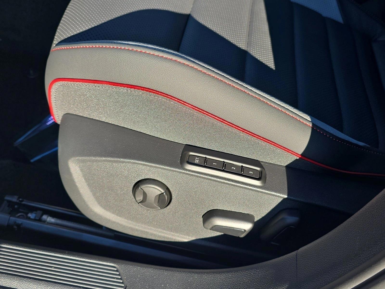 Thumbnail: 2026 Volkswagen Golf - 4