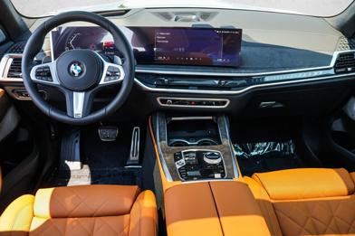 2027 BMW X7