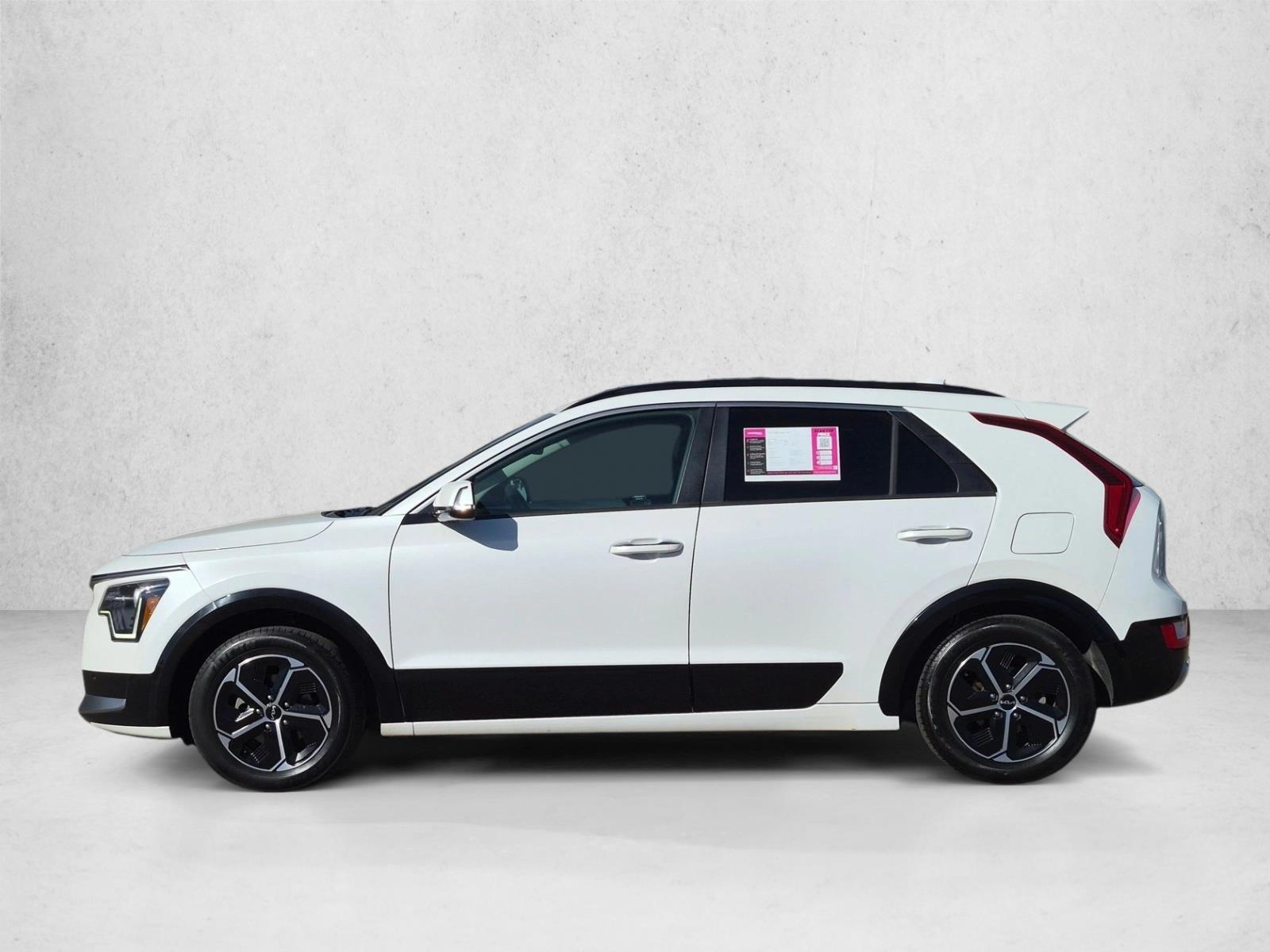 Thumbnail: 2023 Kia Niro - 2