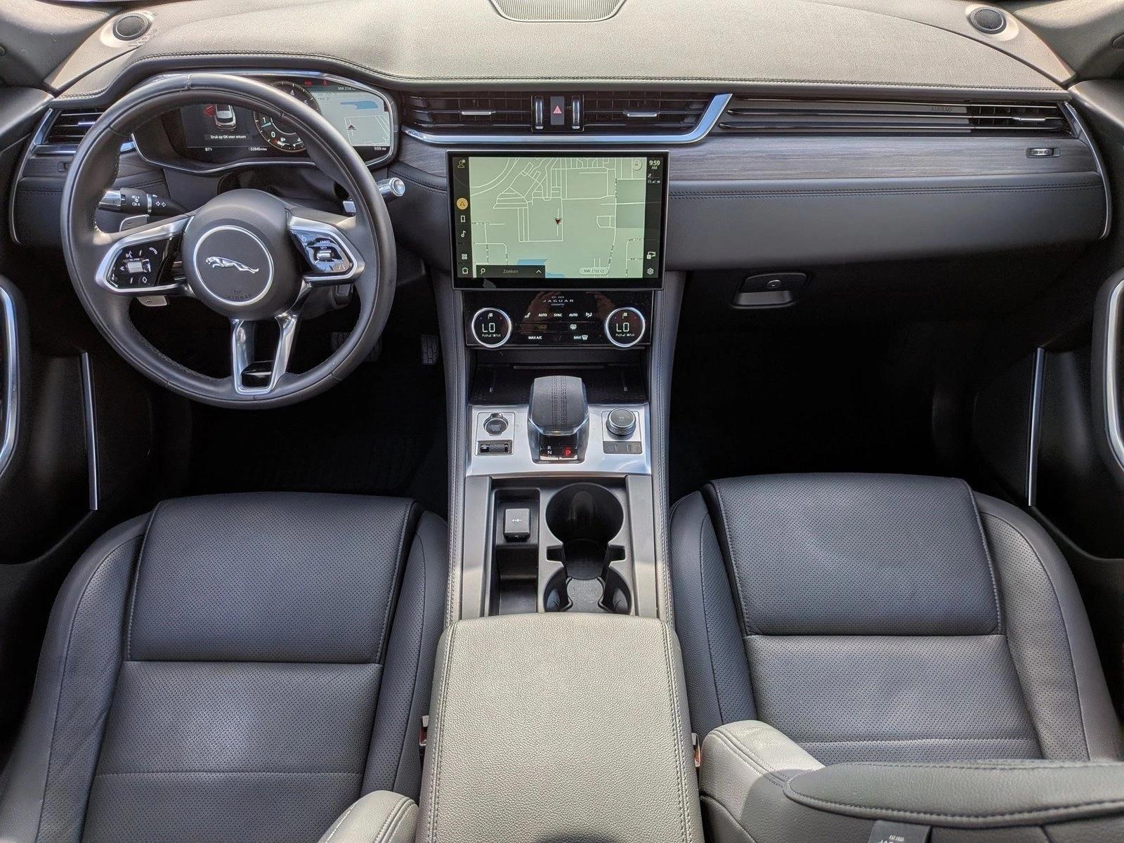Thumbnail: 2021 Jaguar F-Pace - 4