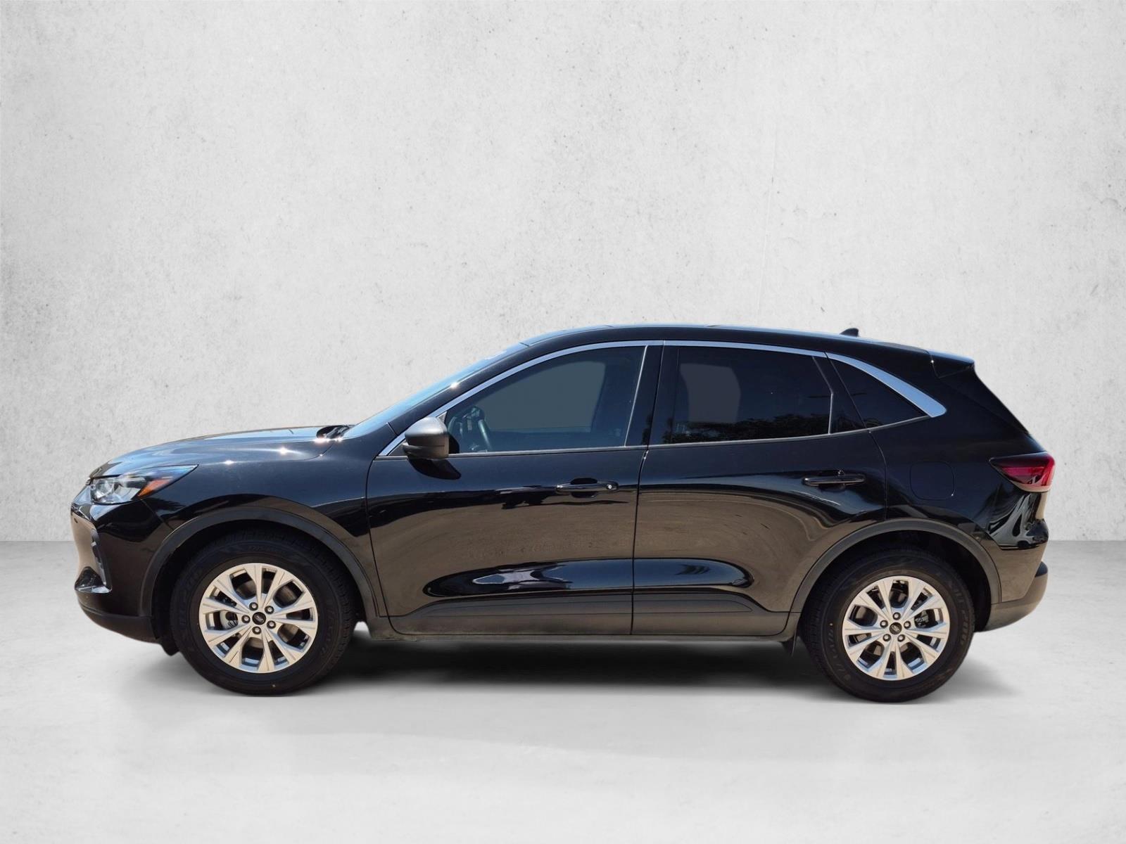 Thumbnail: 2023 Ford Escape - 2