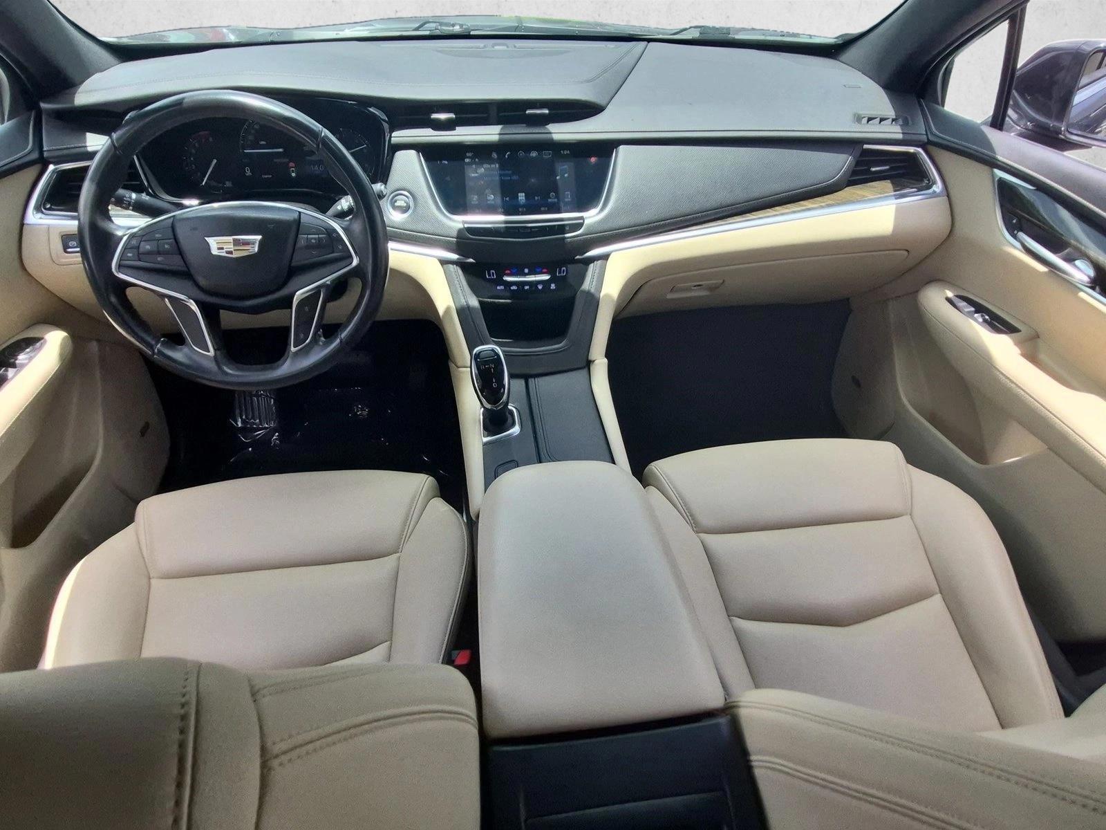 Thumbnail: 2018 Cadillac XT5 - 3