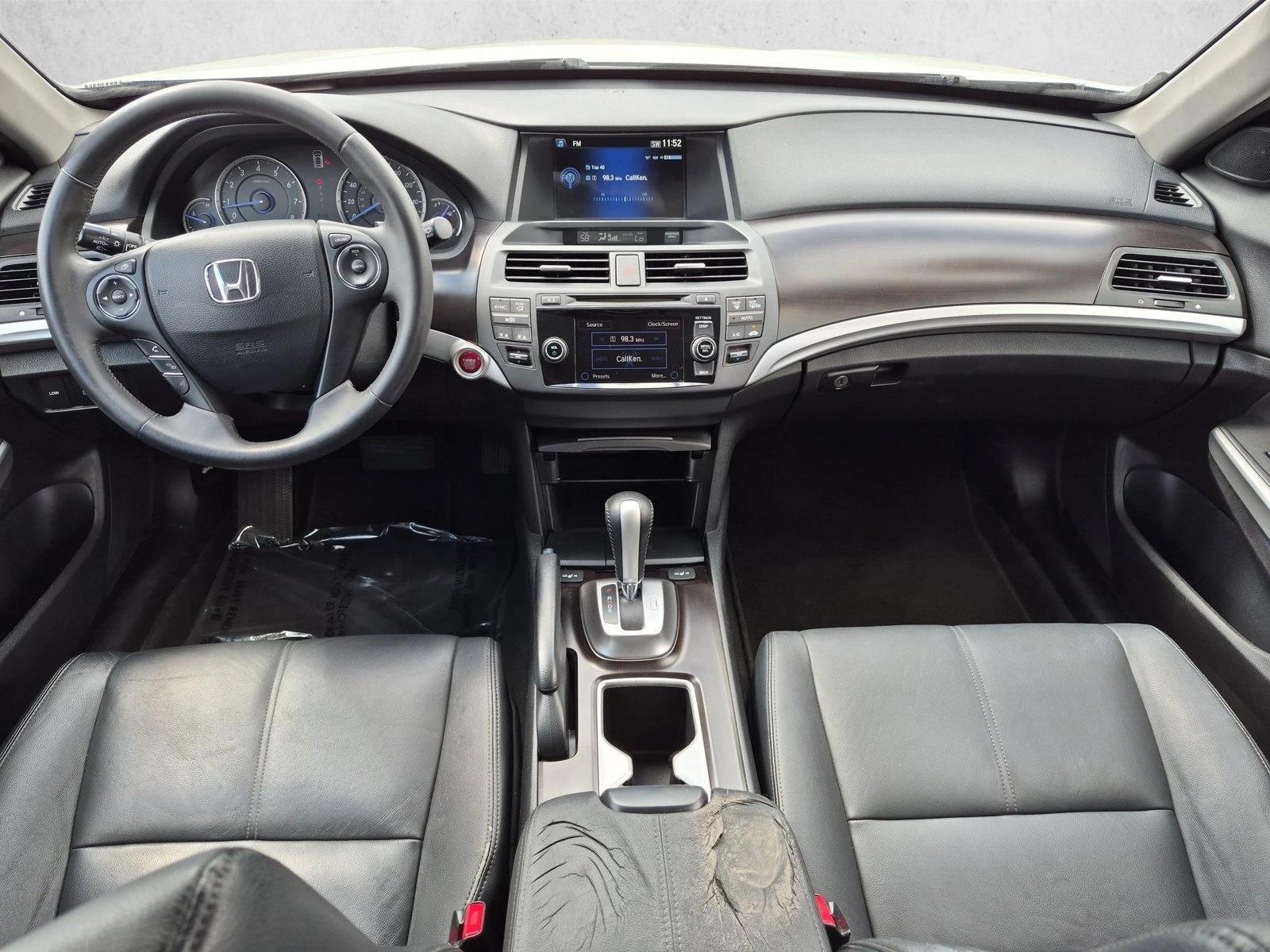 Thumbnail: 2014 Honda Crosstour - 3
