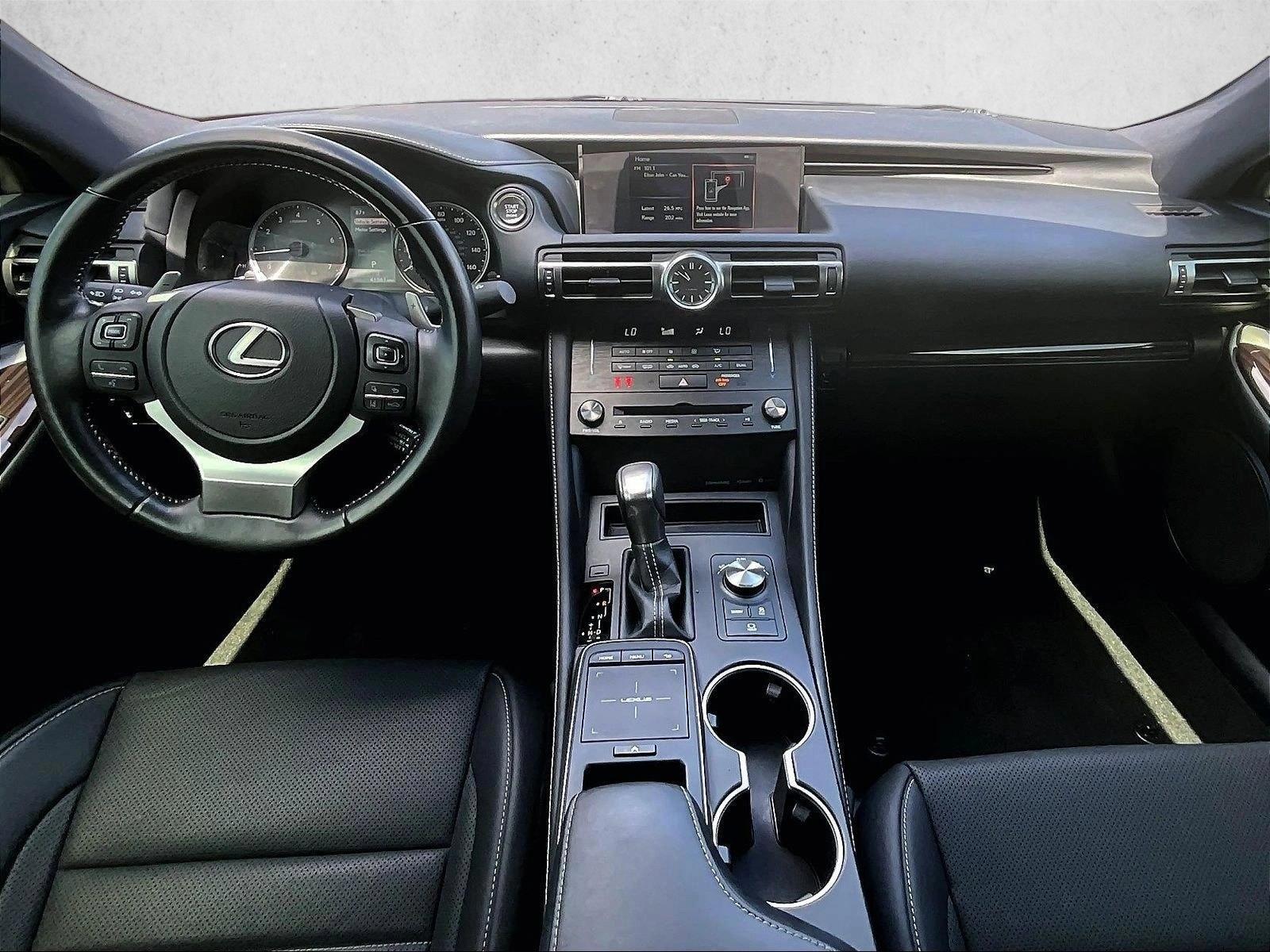 Thumbnail: 2022 Lexus RC - 4