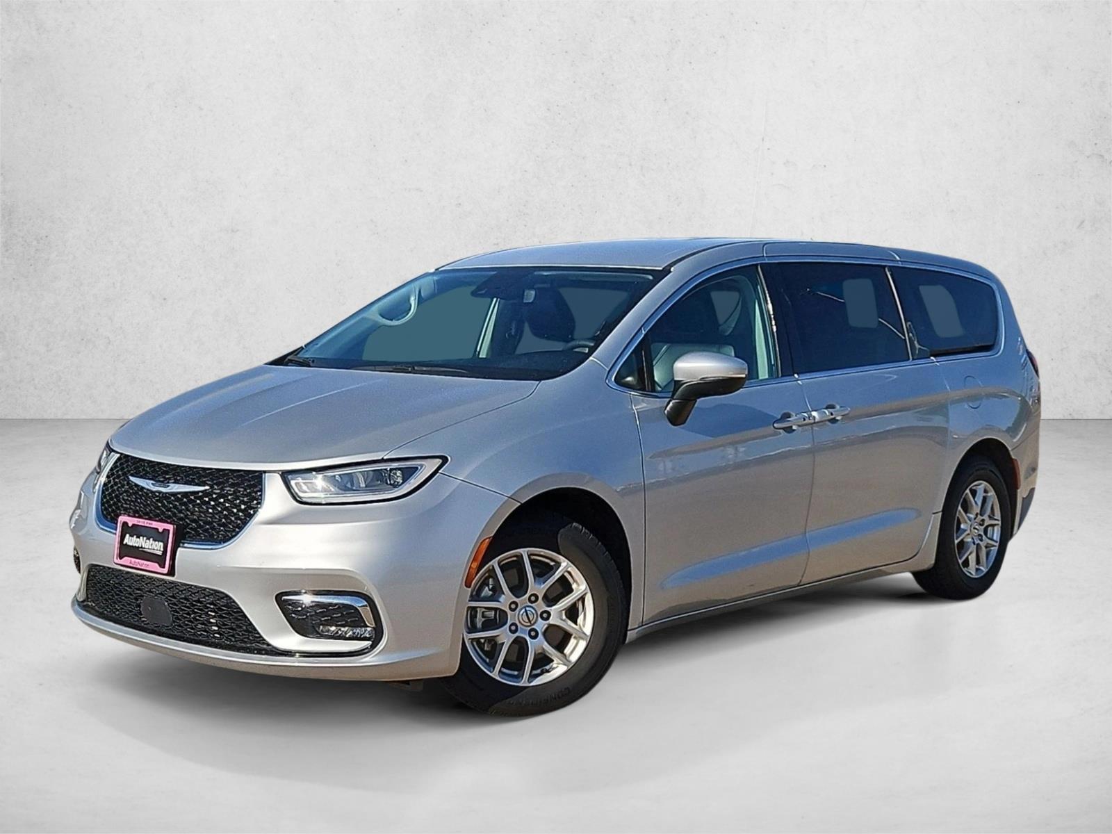 Thumbnail: 2023 Chrysler Pacifica - 1