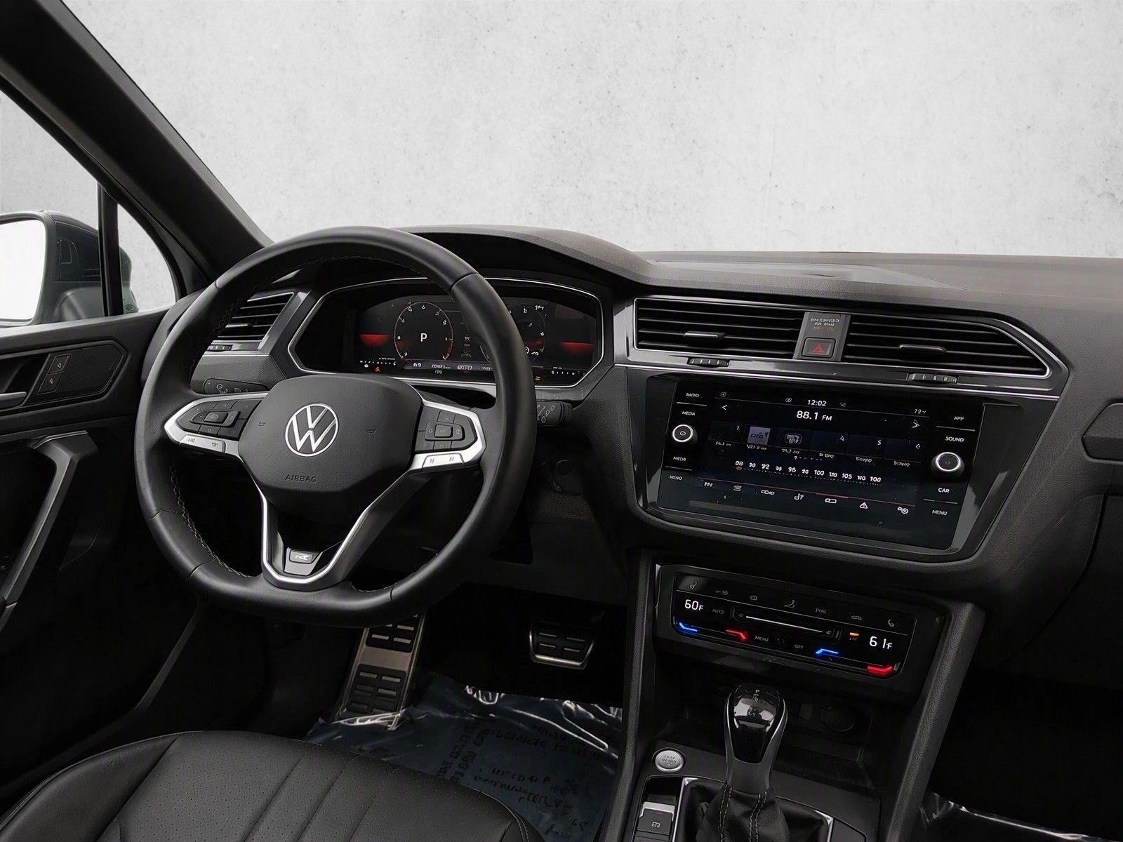 Thumbnail: 2023 Volkswagen Tiguan - 6
