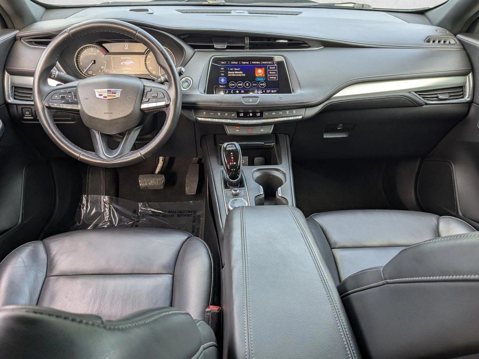 Thumbnail: 2021 Cadillac XT4 - 4