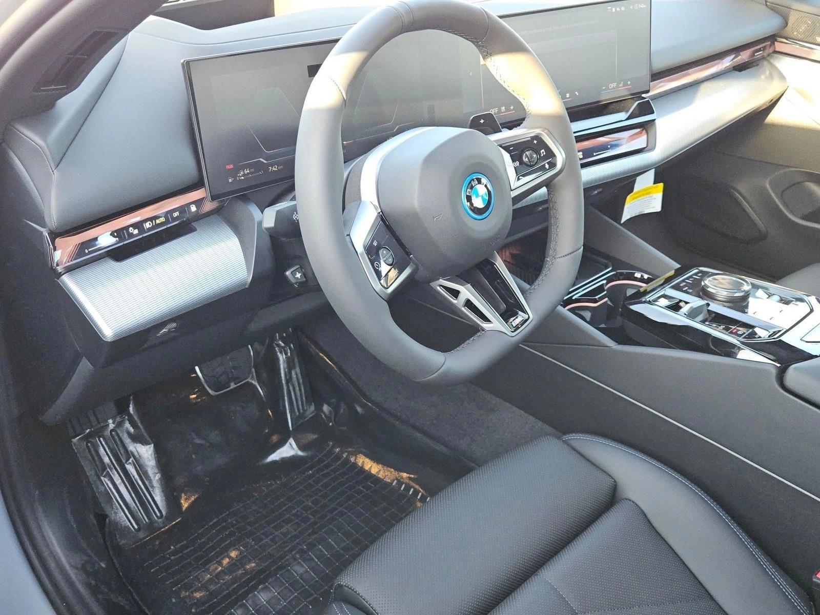 Thumbnail: 2027 BMW 5 Series - 3