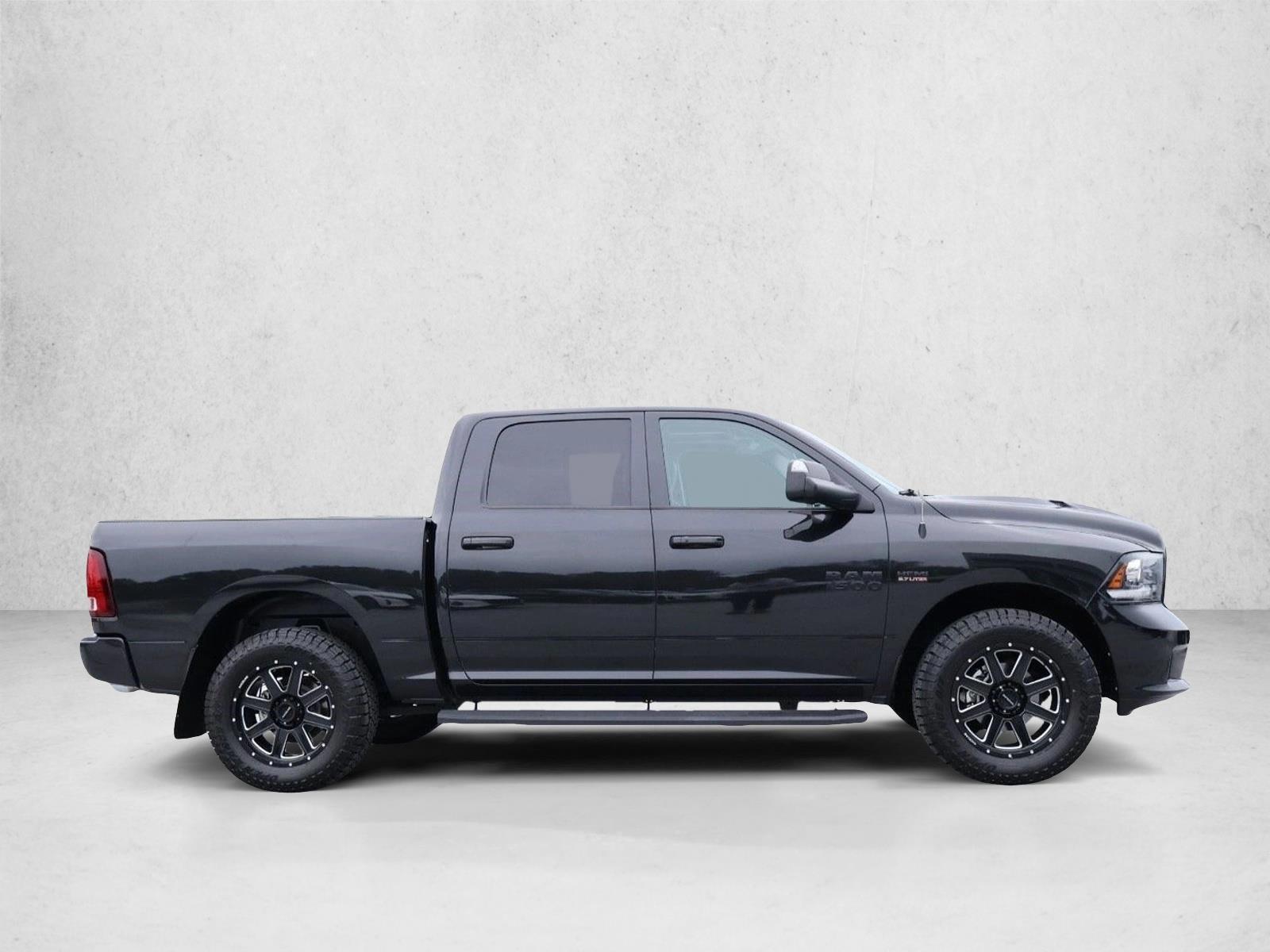 2017 RAM Ram 1500 Pickup Night - Photo 4