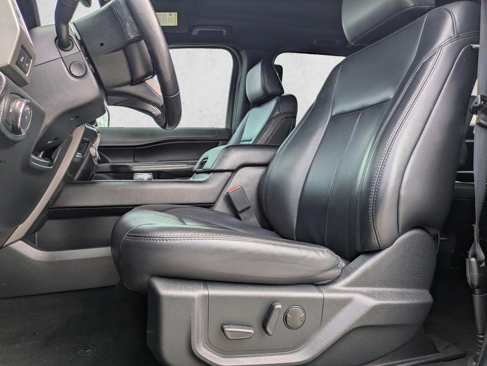 Thumbnail: 2021 Ford Expedition - 4