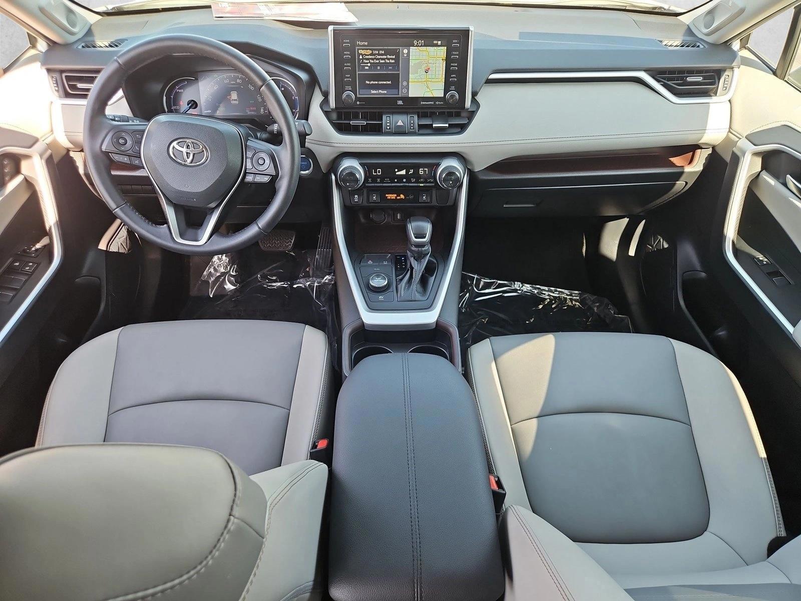 Thumbnail: 2021 Toyota RAV4 - 4