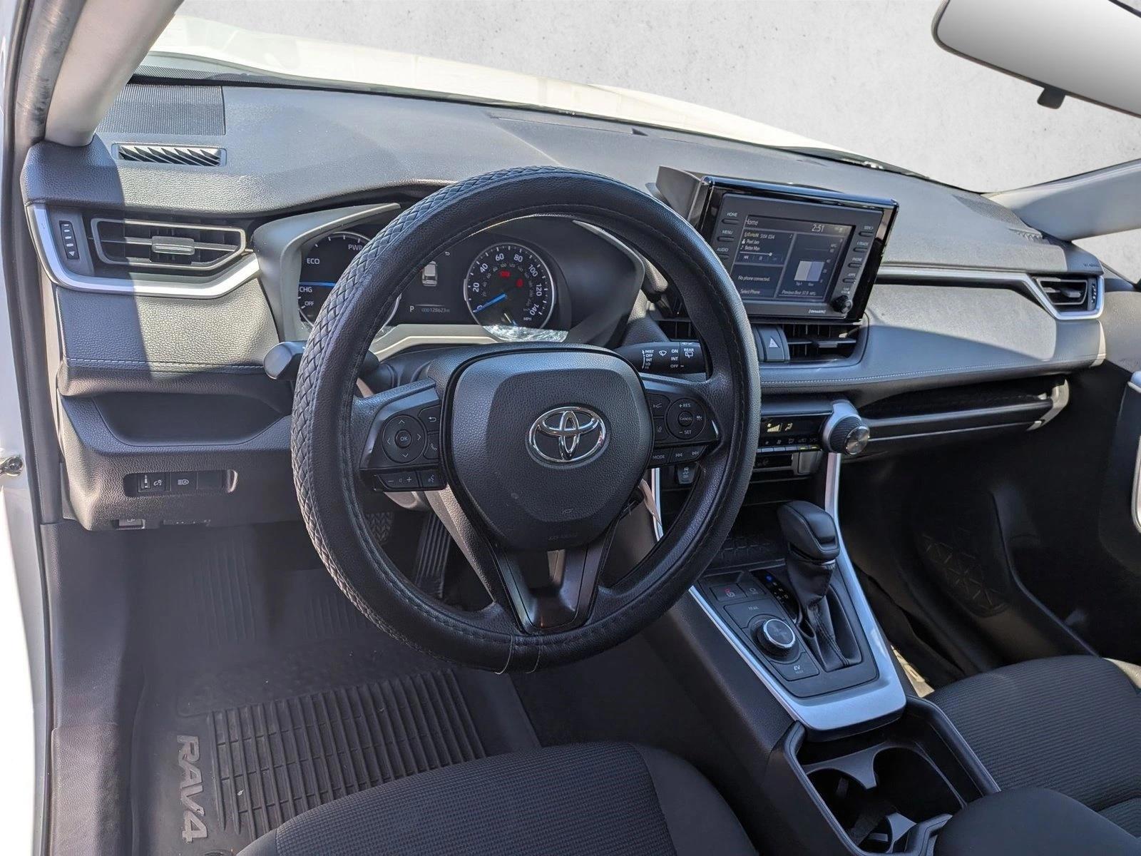 Thumbnail: 2020 Toyota RAV4 - 3