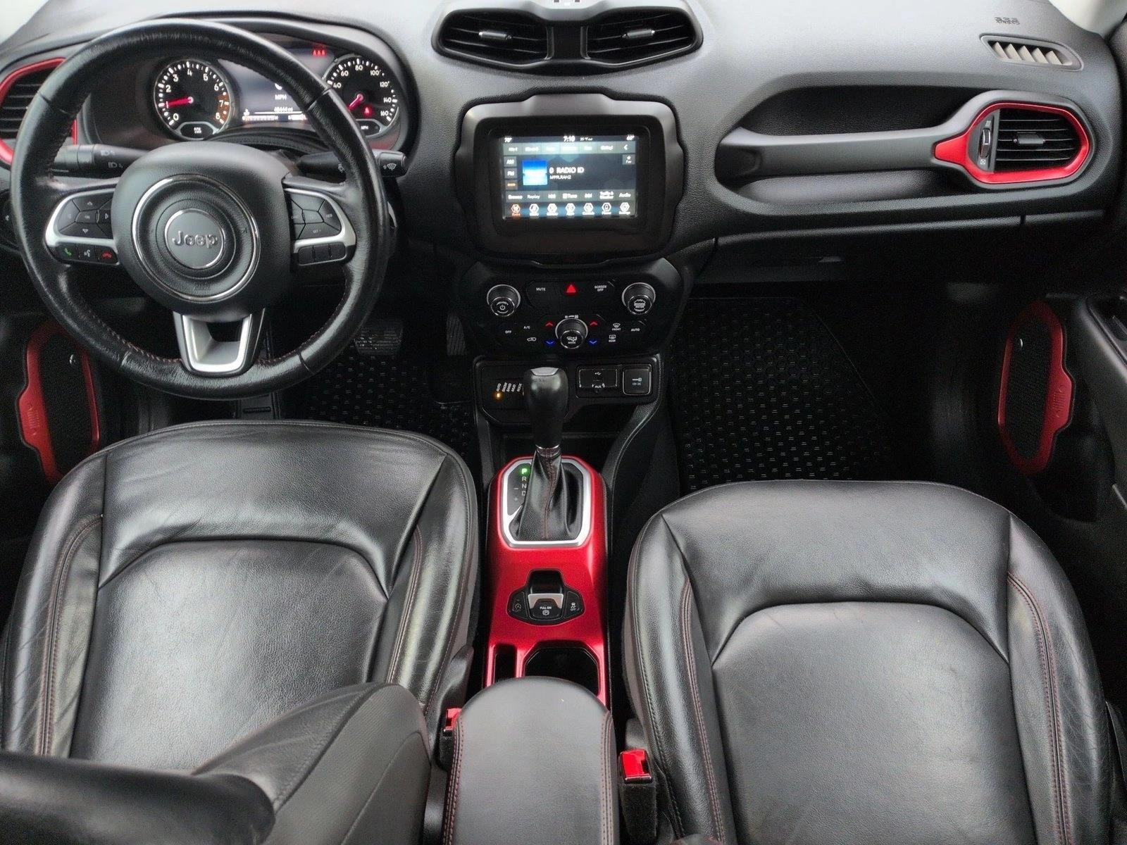 Thumbnail: 2019 Jeep Renegade - 3