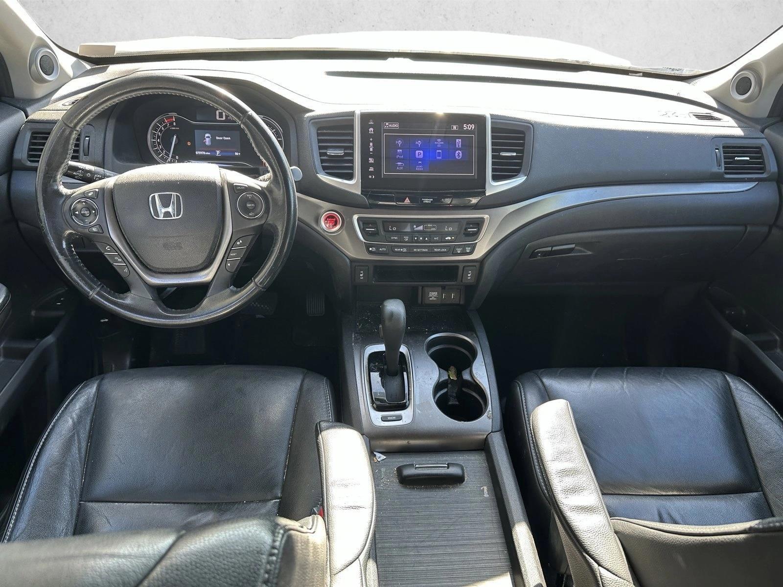 Thumbnail: 2018 Honda Pilot - 3
