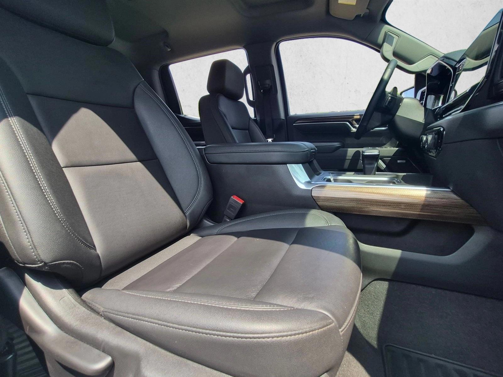 Thumbnail: 2025 Chevrolet Silverado 1500 - 4