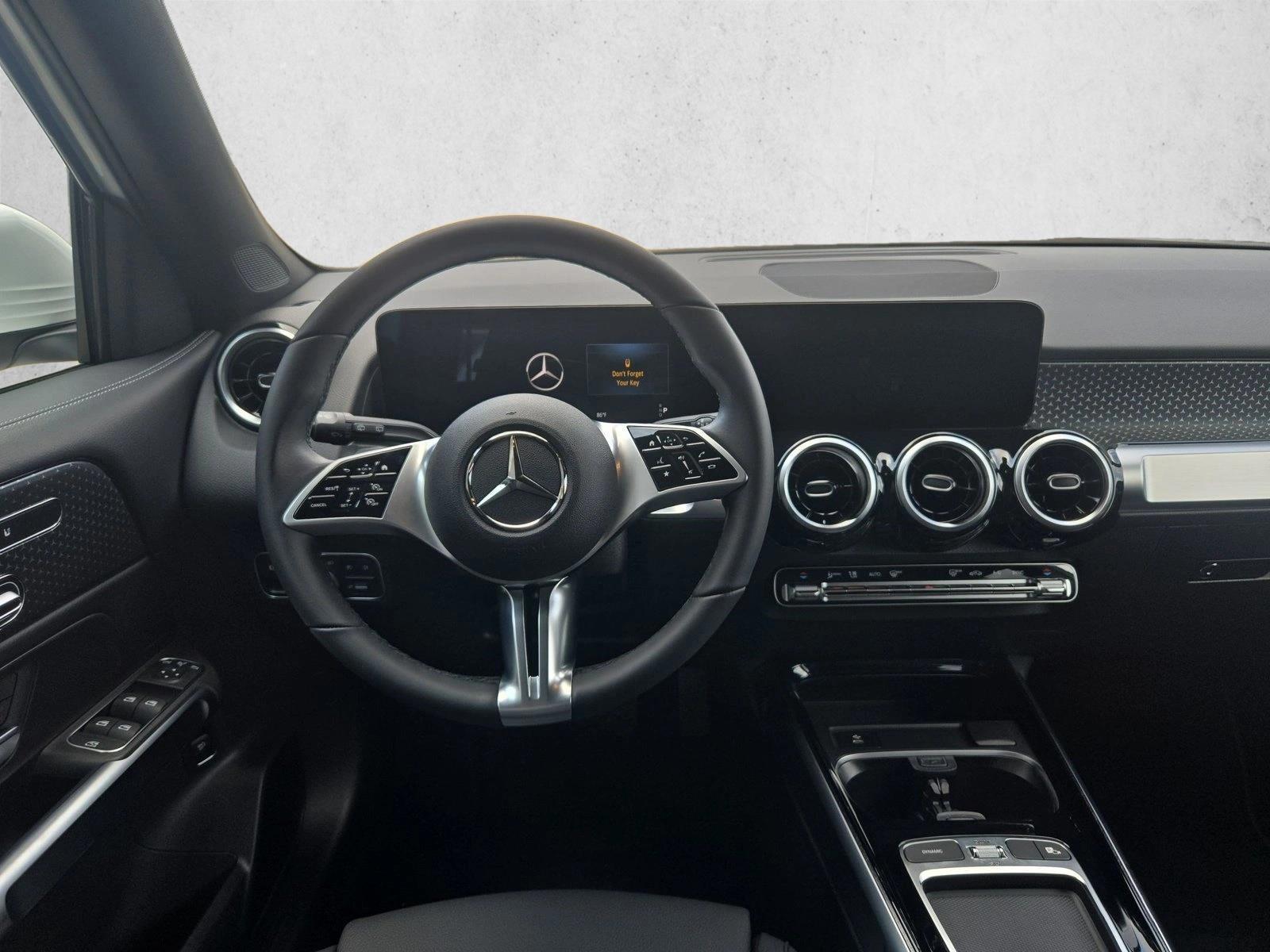 Thumbnail: 2026 Mercedes-Benz GLB - 3