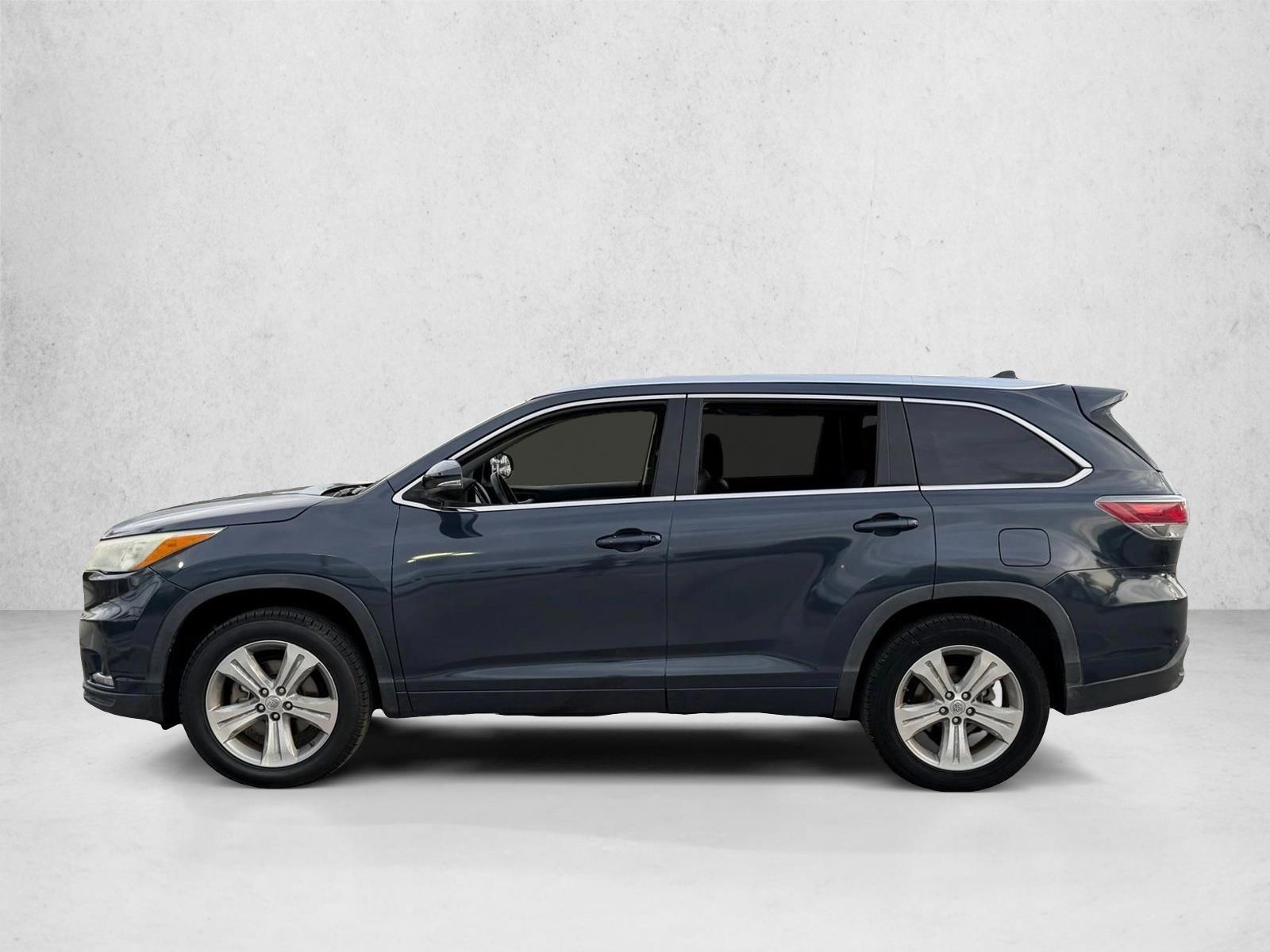Thumbnail: 2014 Toyota Highlander - 2