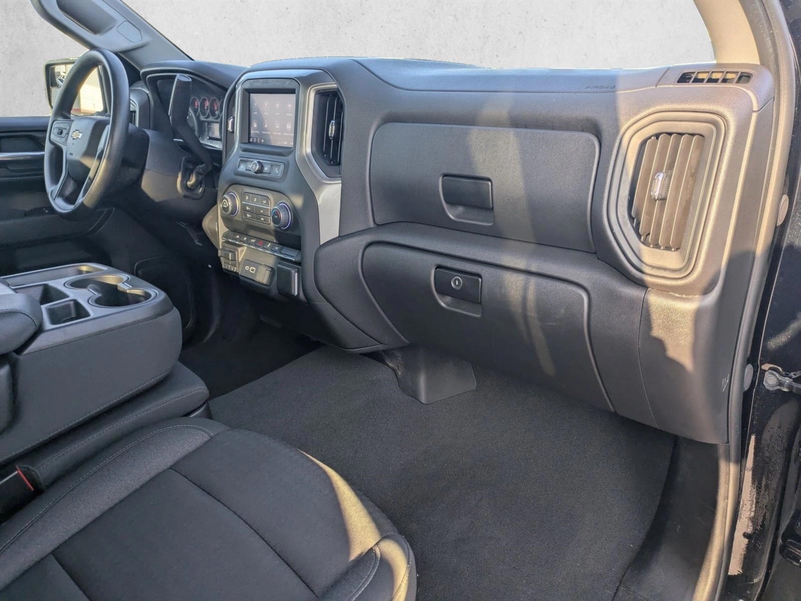 2024 Chevrolet Silverado 1500 Custom - Photo 18