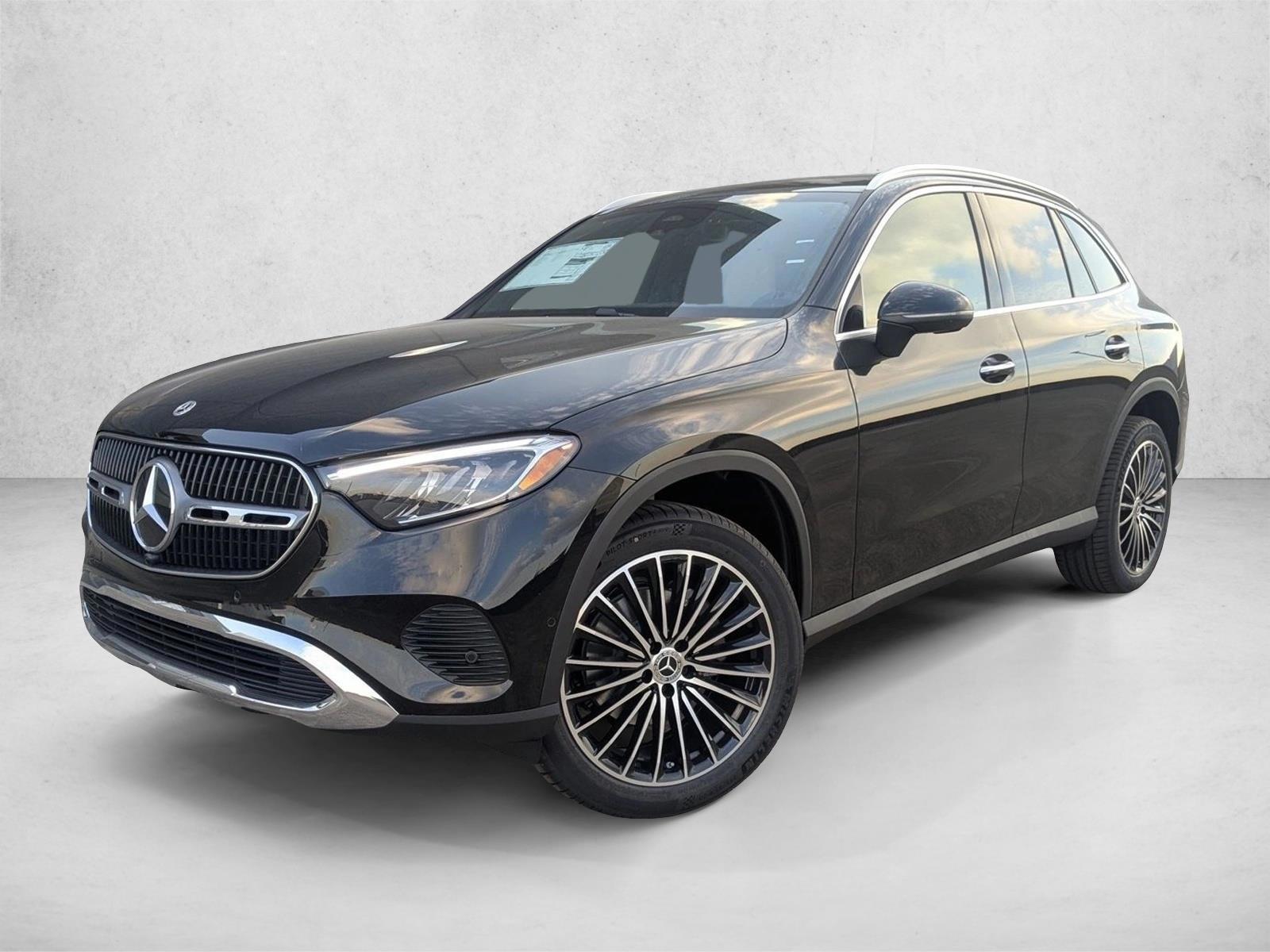 2026 Mercedes-Benz GLC GLC 300's photo