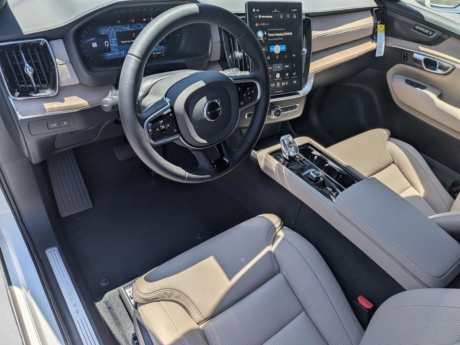 Thumbnail: 2026 Volvo XC90 - 3