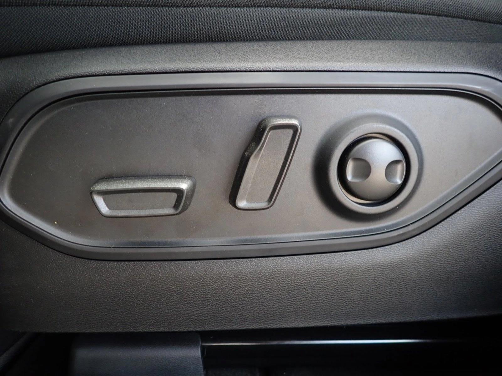 Thumbnail: 2026 Jeep Cherokee - 3