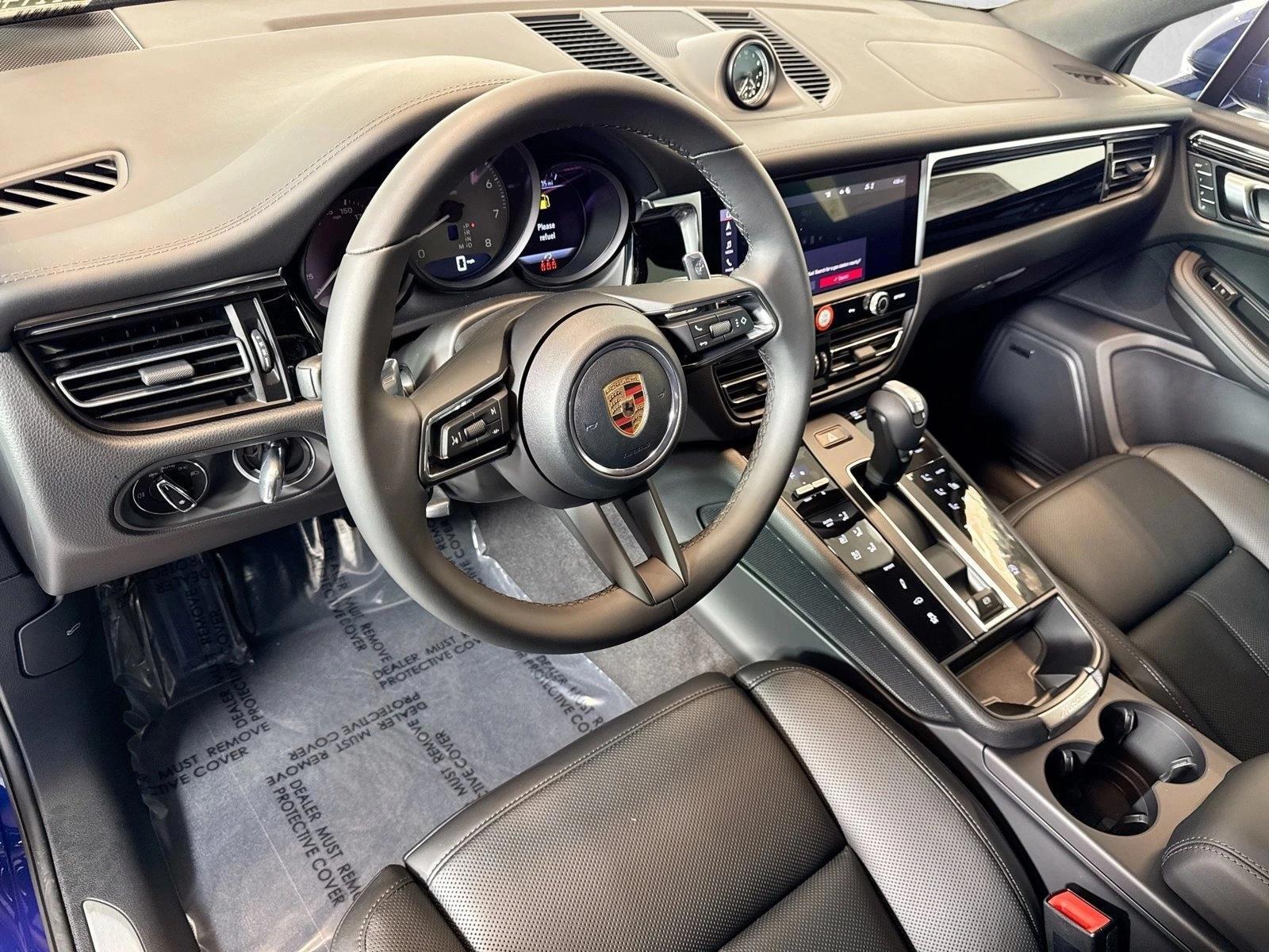 Thumbnail: 2026 Porsche Macan - 3