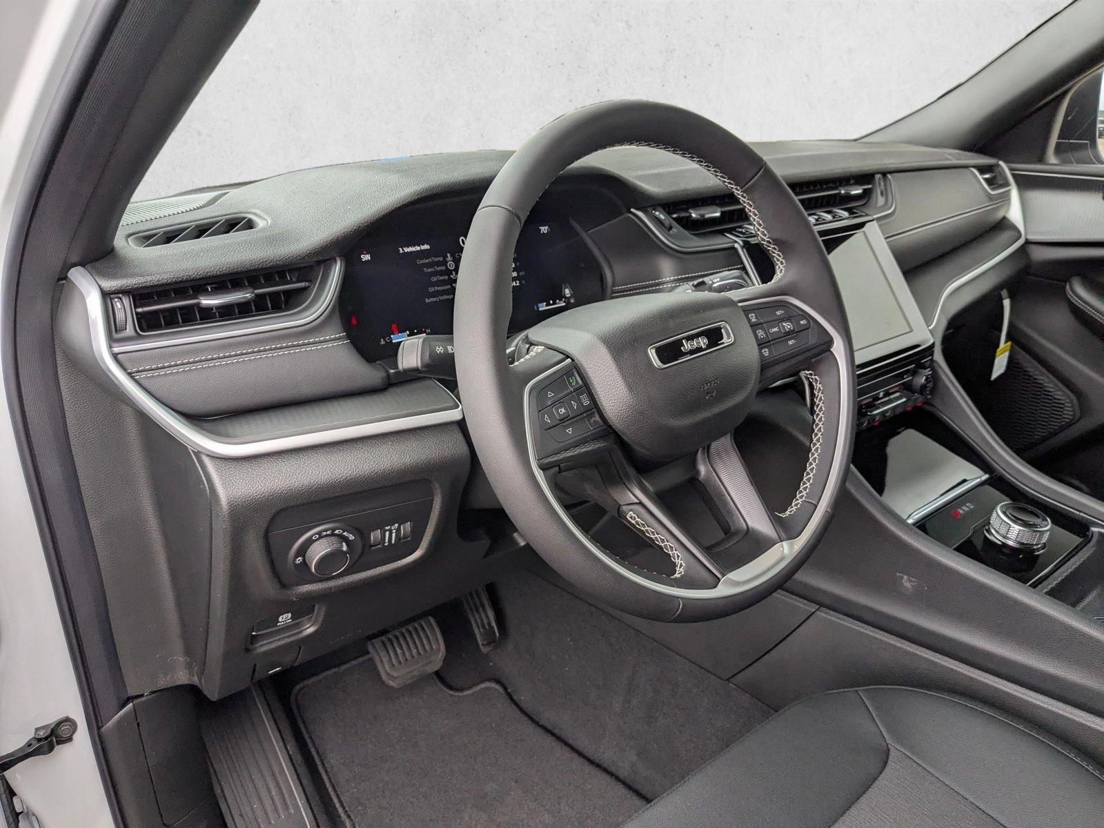 Thumbnail: 2026 Jeep Grand Cherokee L - 3